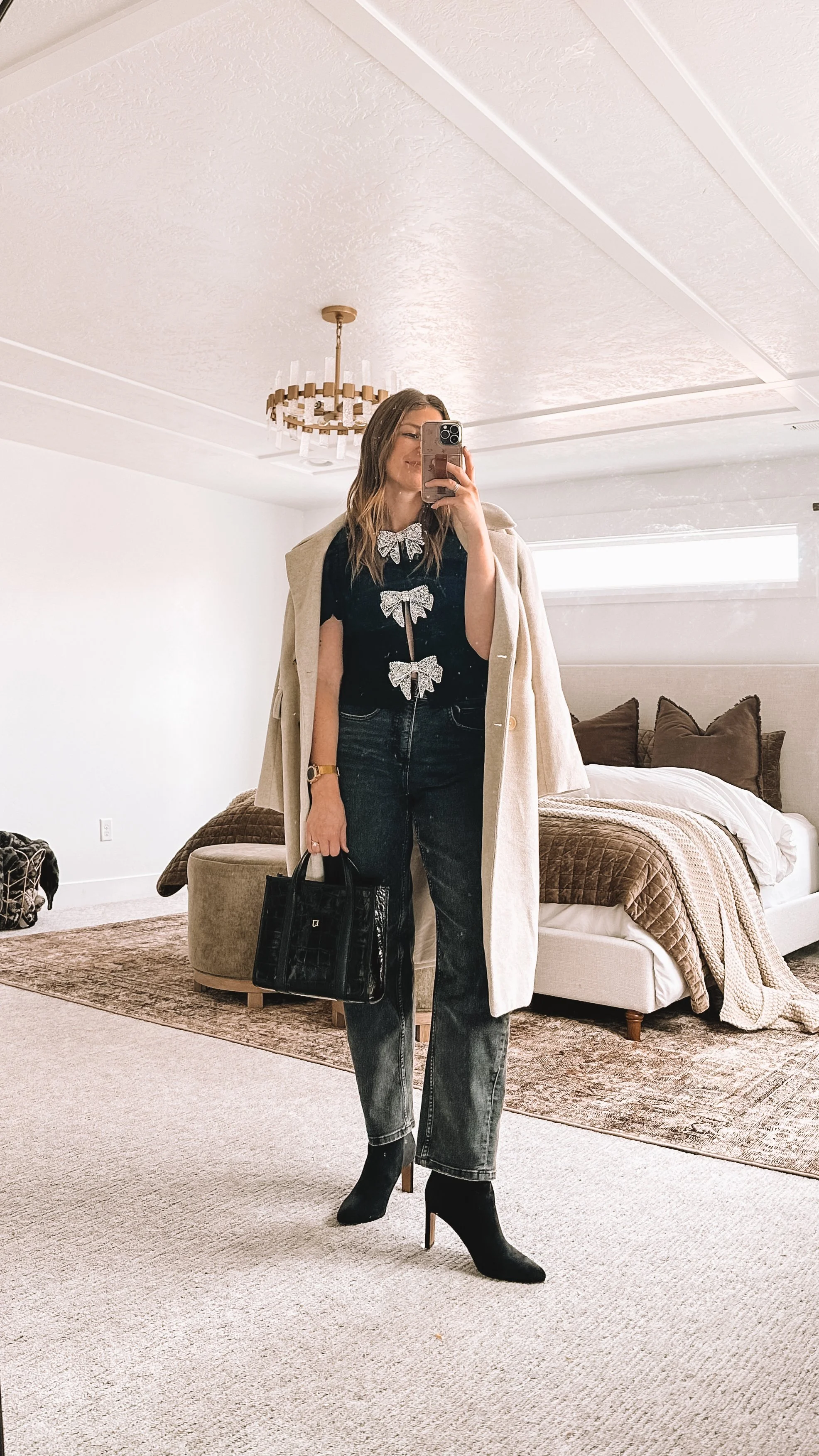 Trendy Women’s Holiday Outfits - Vici Discount Code JENNHALLAK30