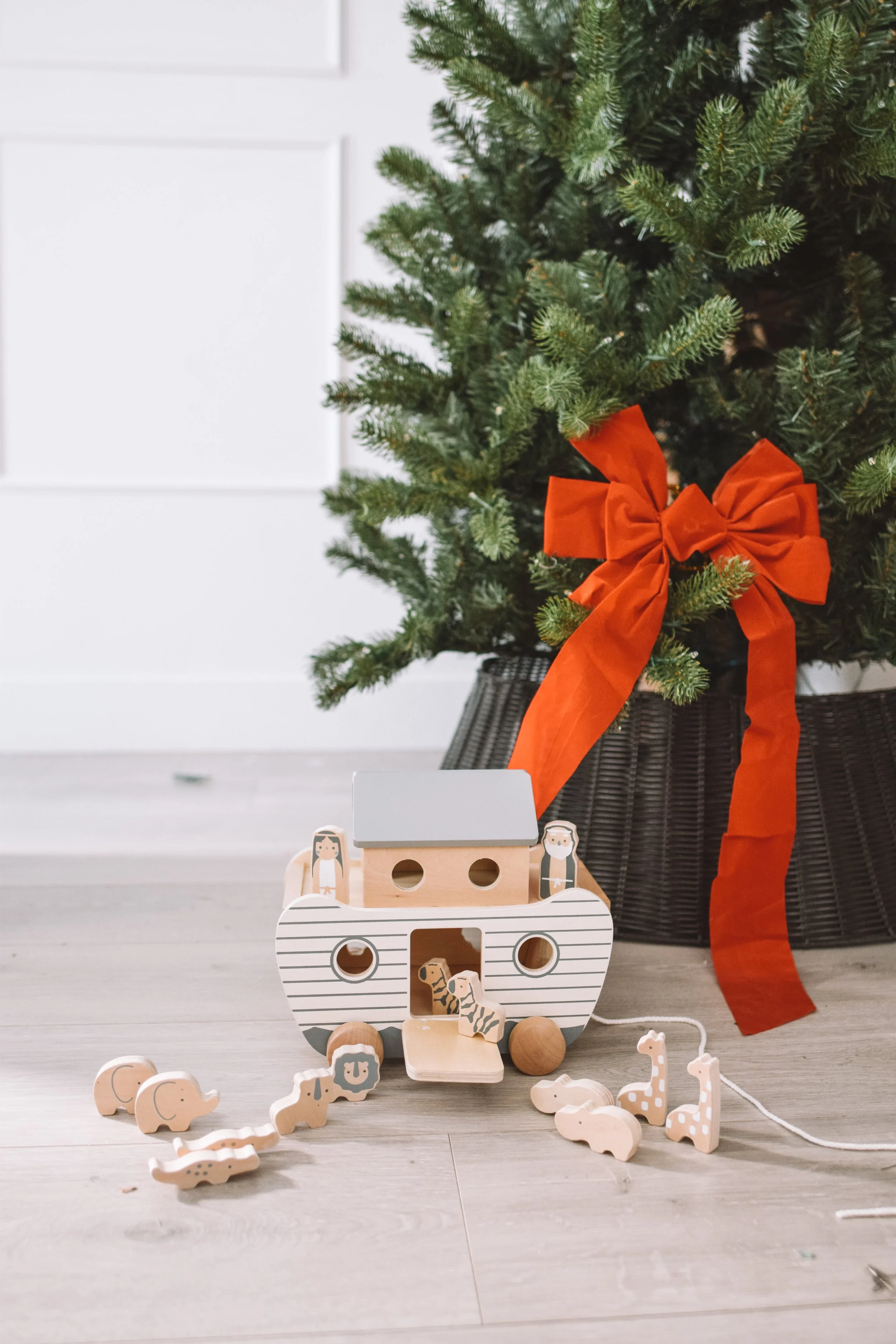 Kids Gift Guide Train Sets, Noah's Ark and Racetrack