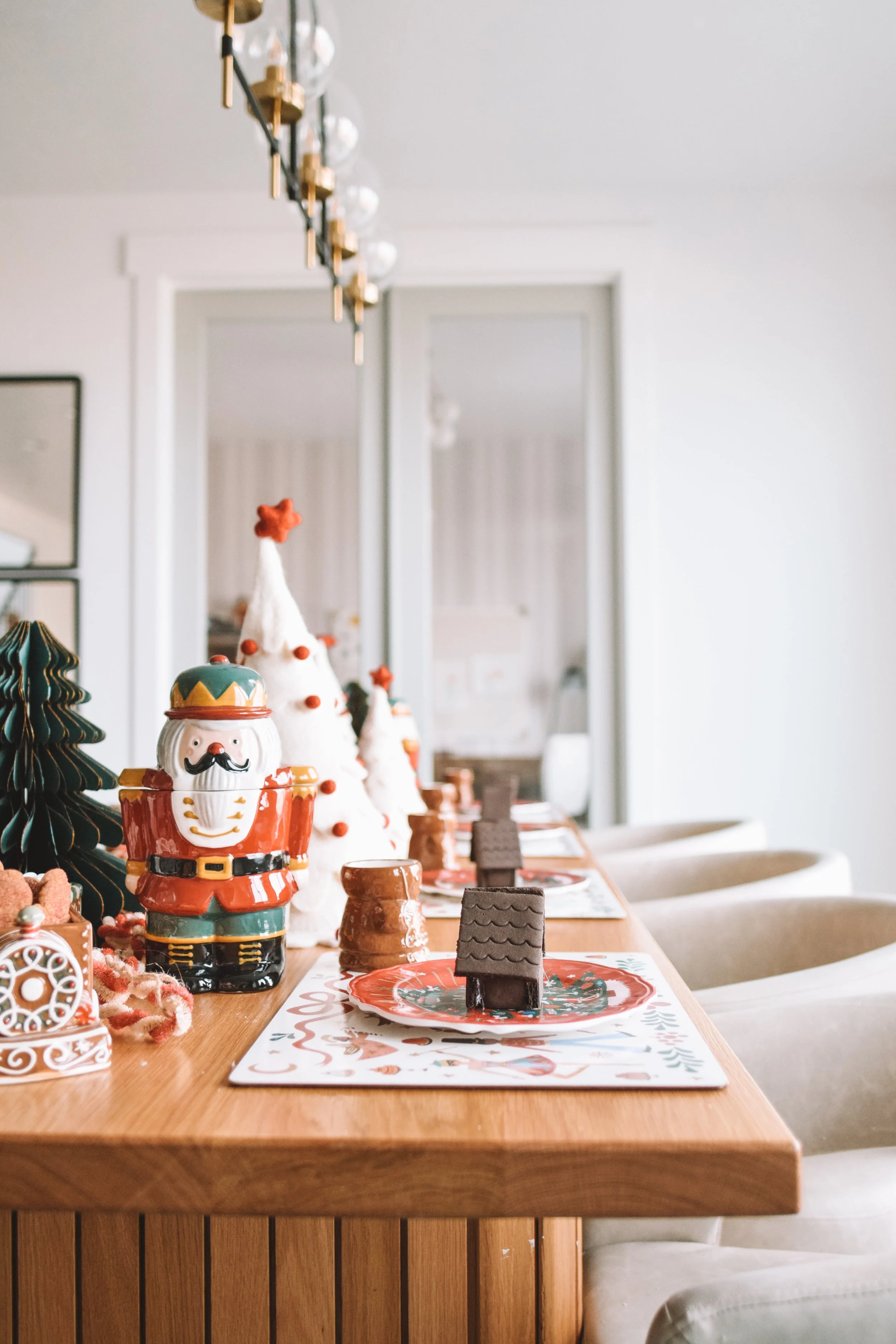 Kids Holiday Gingerbread House Party Tablescape