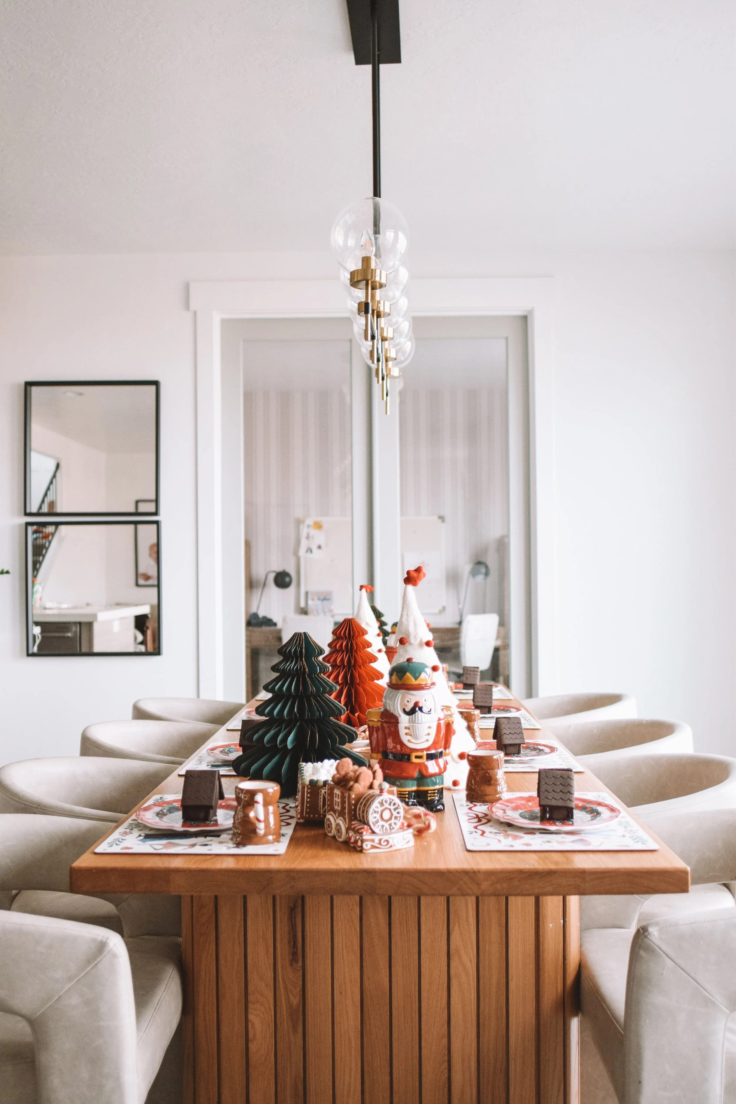Kids Holiday Gingerbread House Party Tablescape