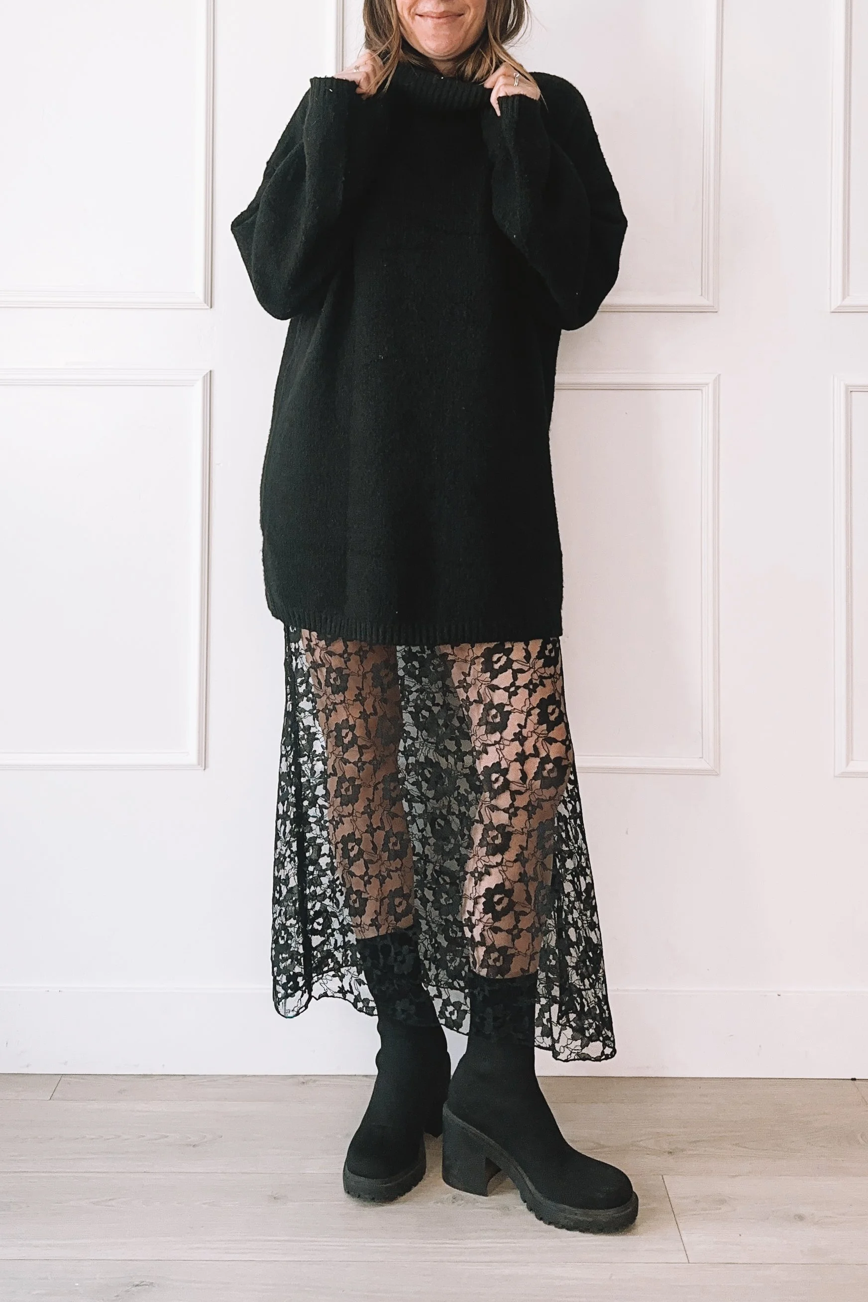 Winter Outfit Oversized Sweater Lace Skirt
