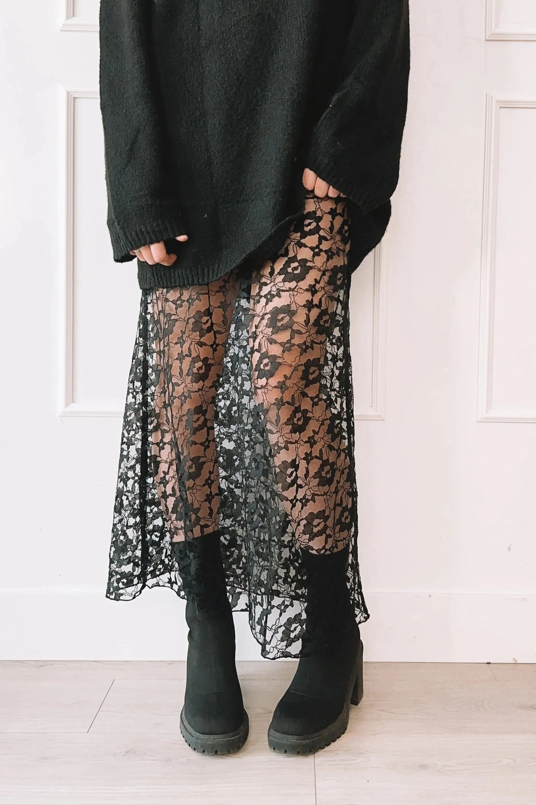 Lace Skirt and Oversized Sweater Winter Outfit