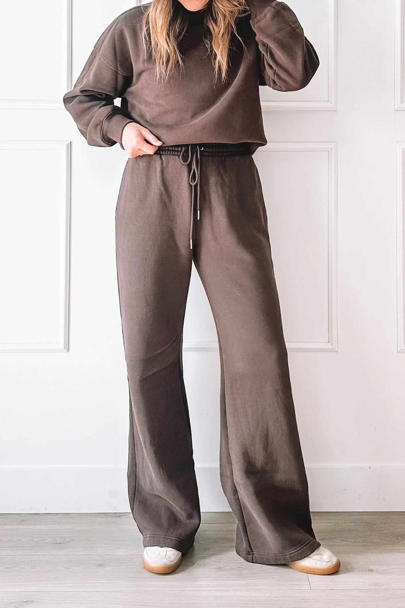 Comfortable Brown Sweatsuit for Everyday Wear