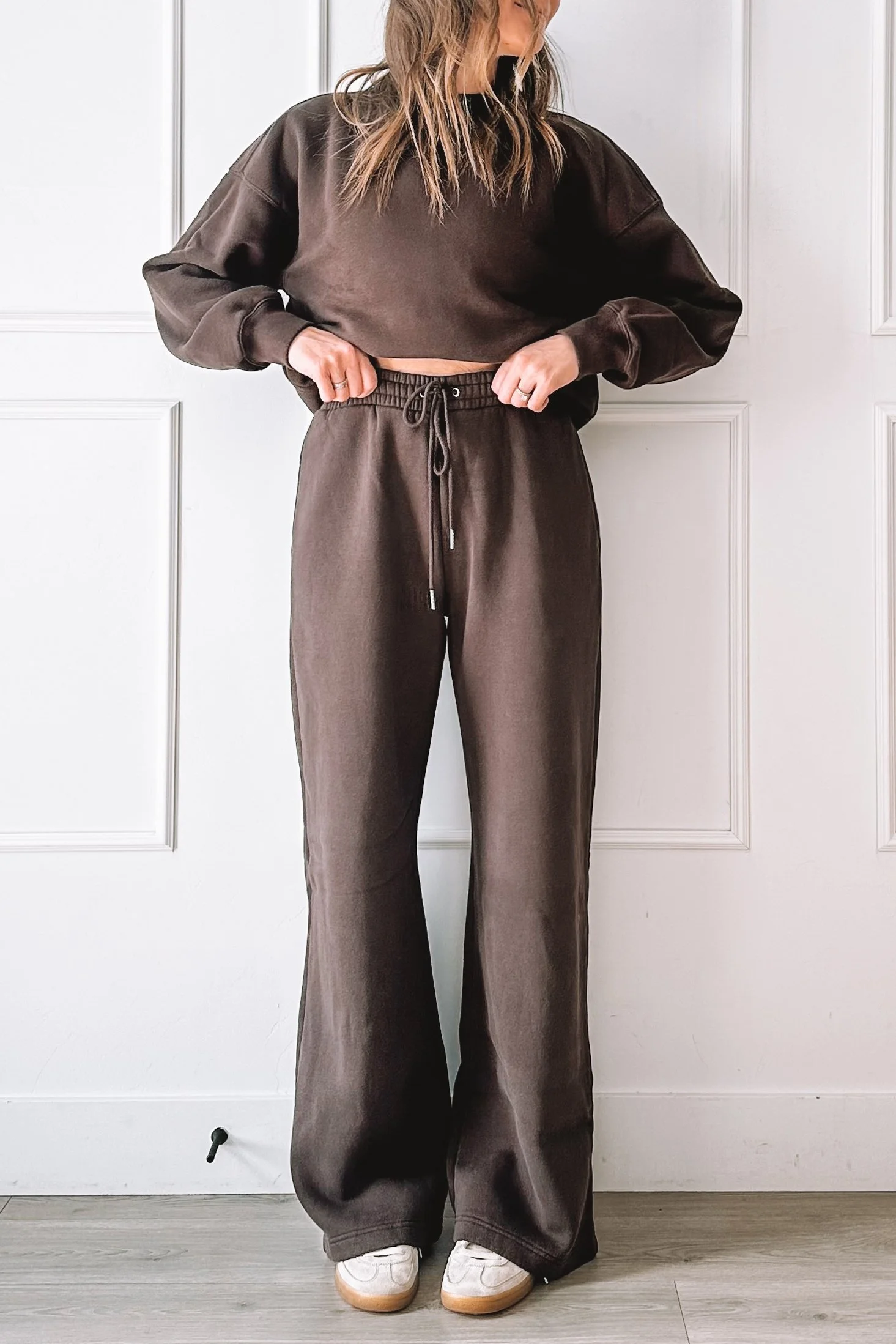 Comfortable Brown Sweatsuit for Everyday Wear