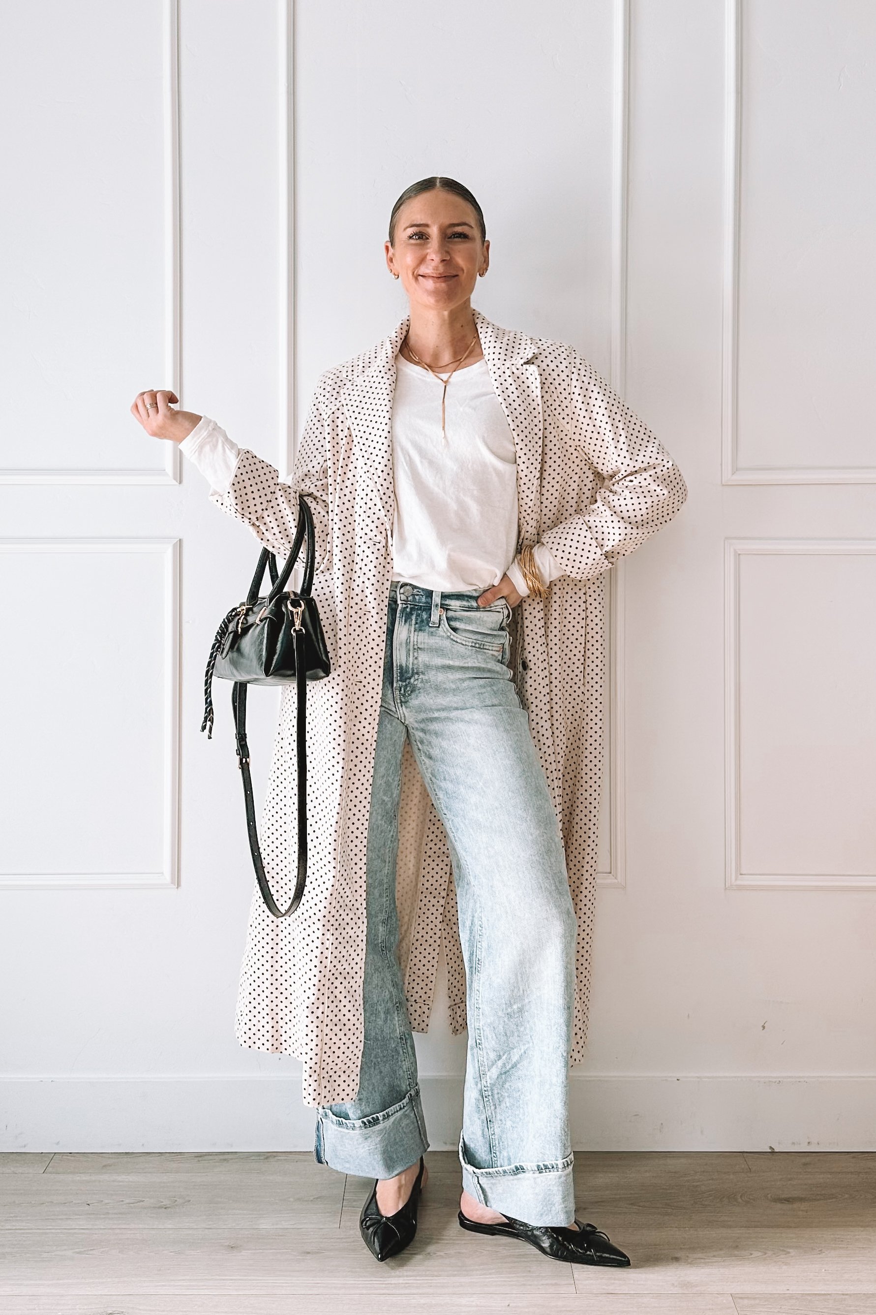 Neutral everyday outfit with denim and flats