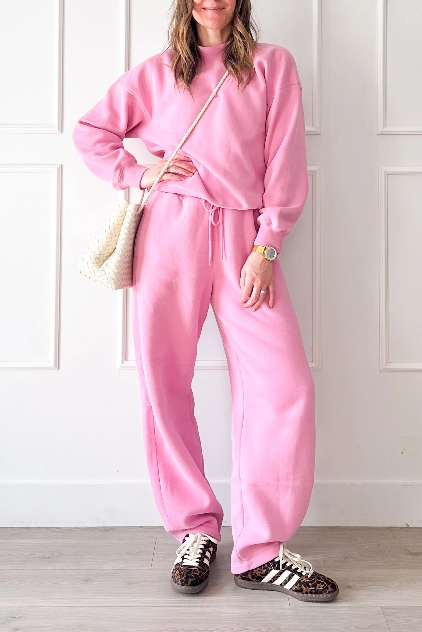 The Comfiest Pink Everyday Outfit That Still Looks Put Together