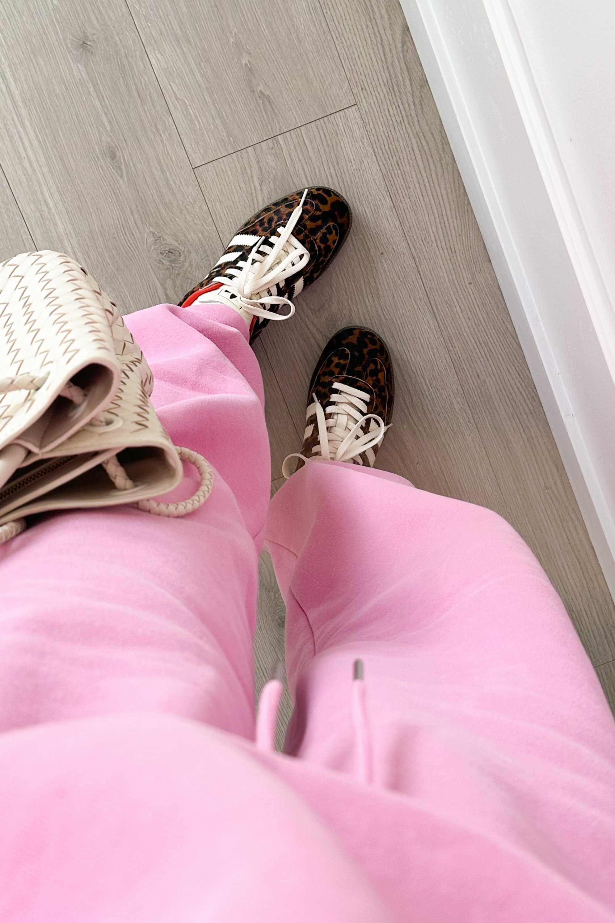 Pink Abercrombie matching set everyday mom outfit