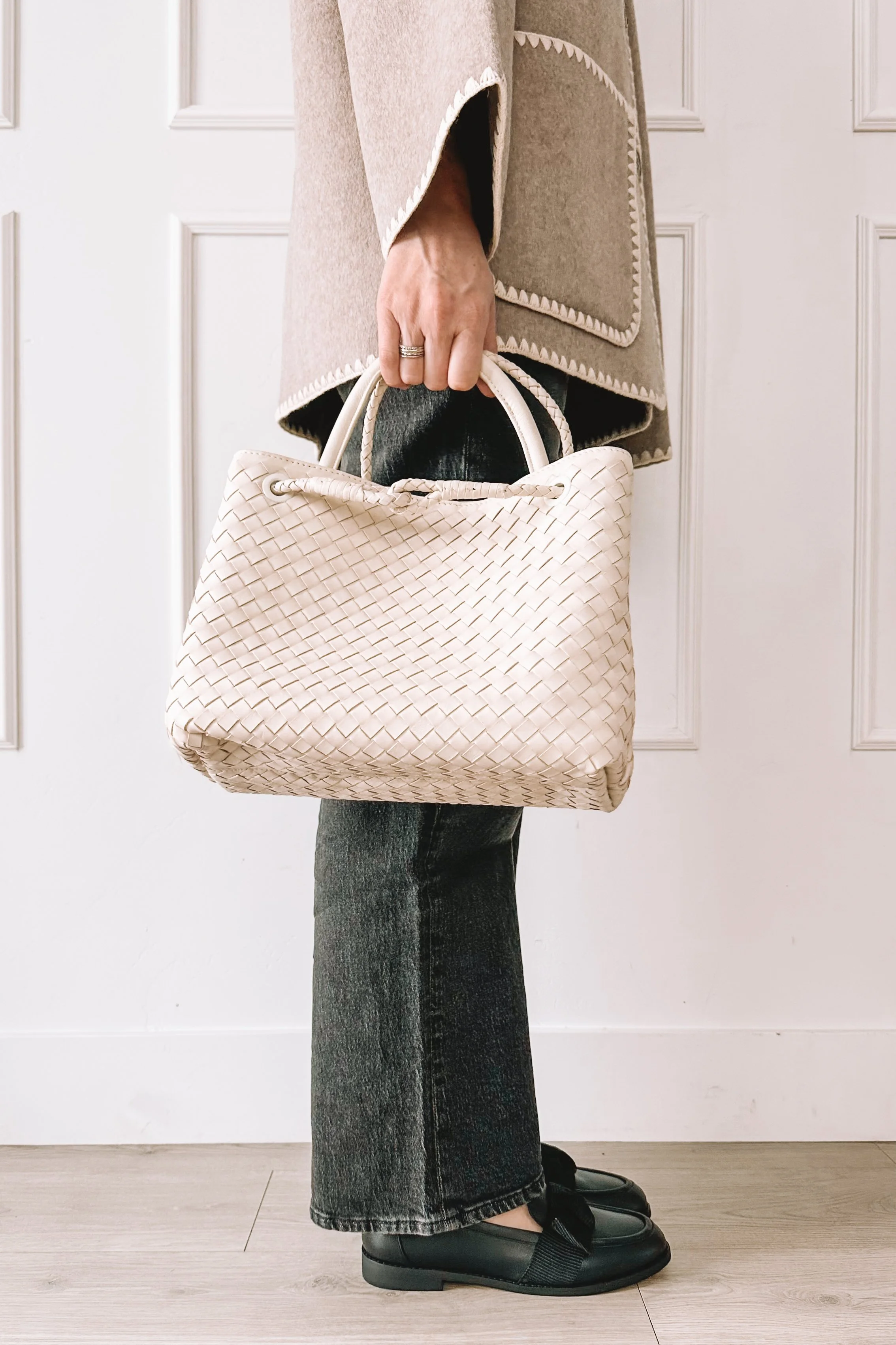 casual mom outfit quince