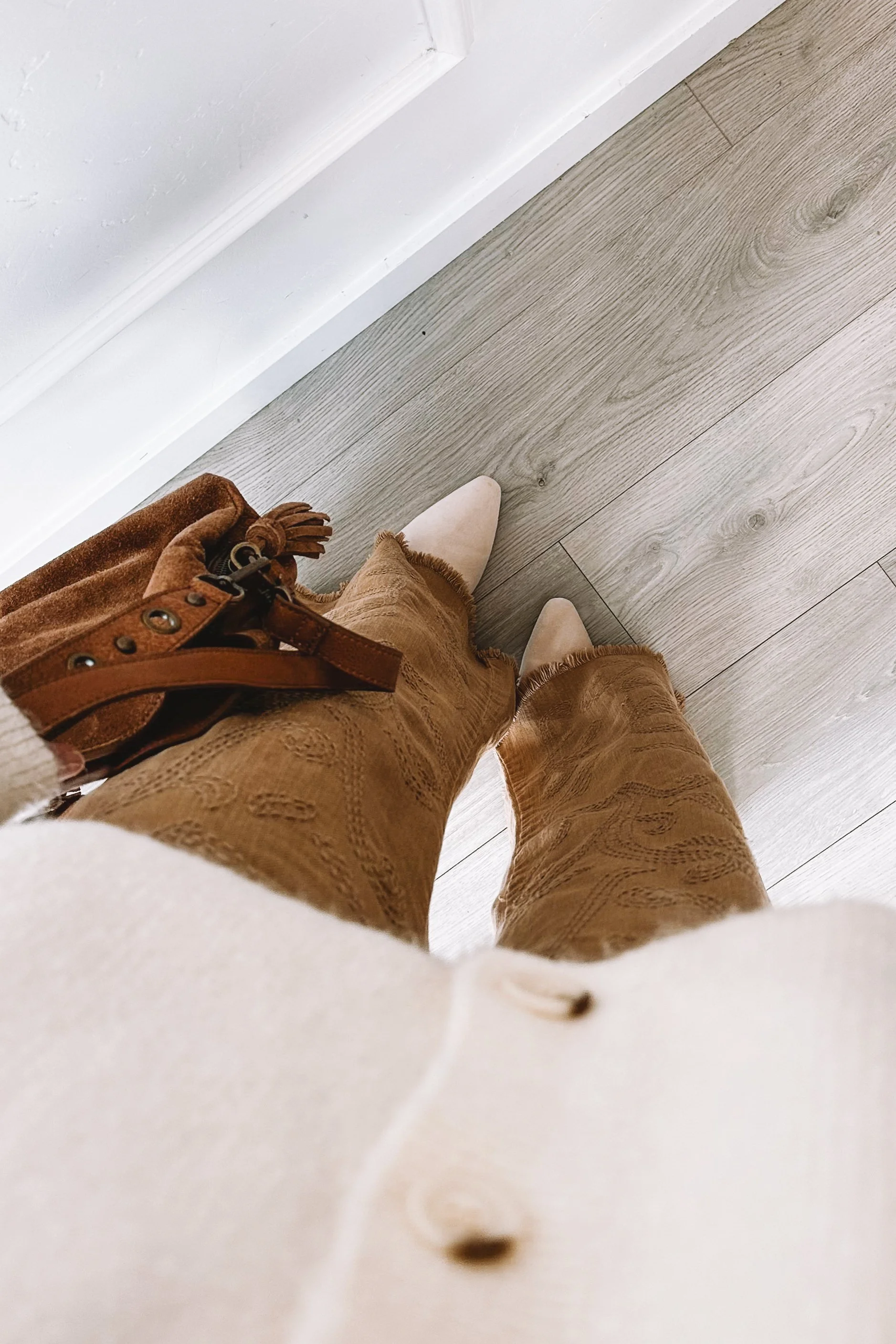 Easy everyday mom outfit Anthropologie look