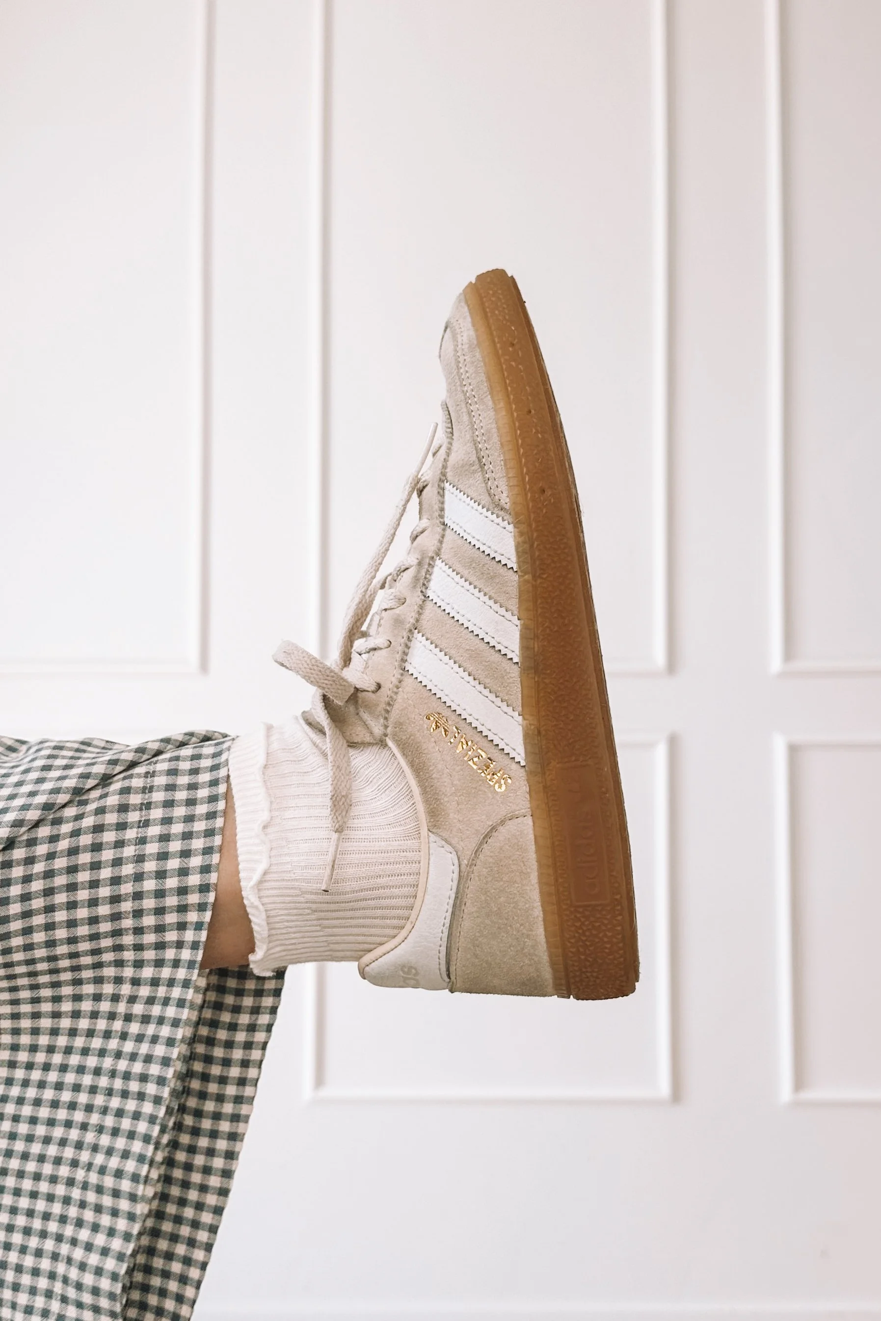 Comfy but put together everyday outfit with off the shoulder top