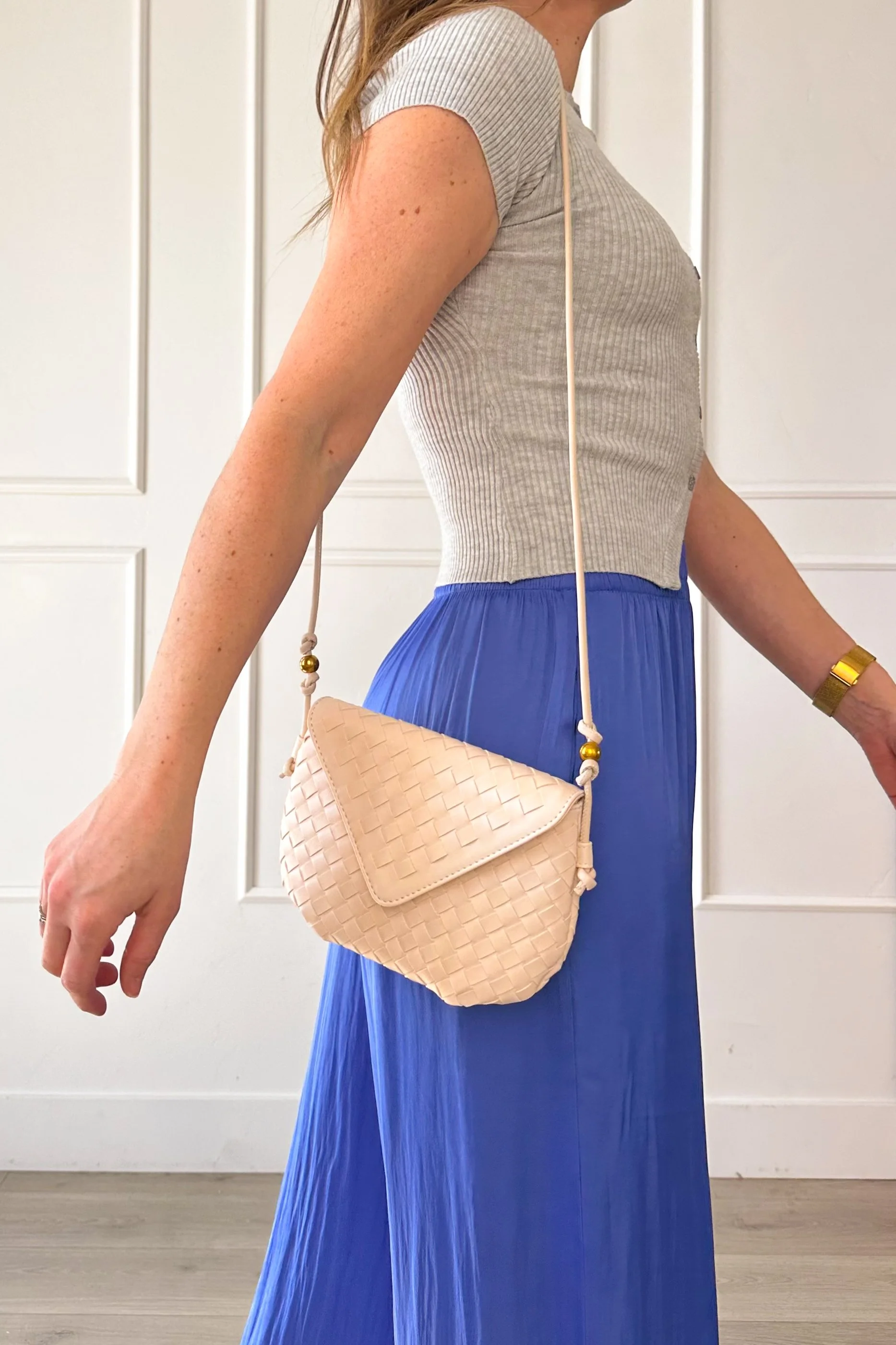 comfy but put together everyday outfit with flowy pants