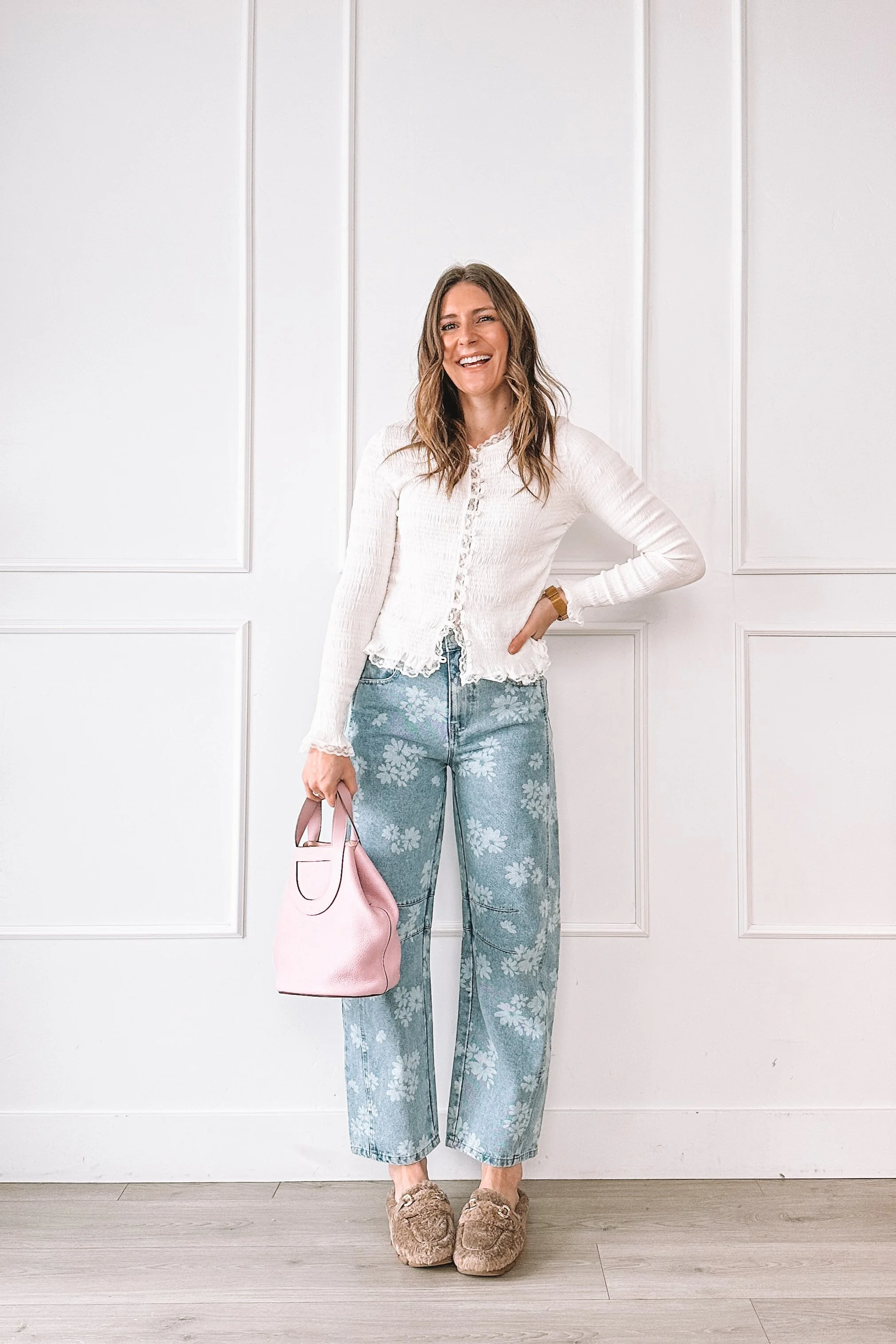 Floral jeans everyday outfit with cardigan and pink bag