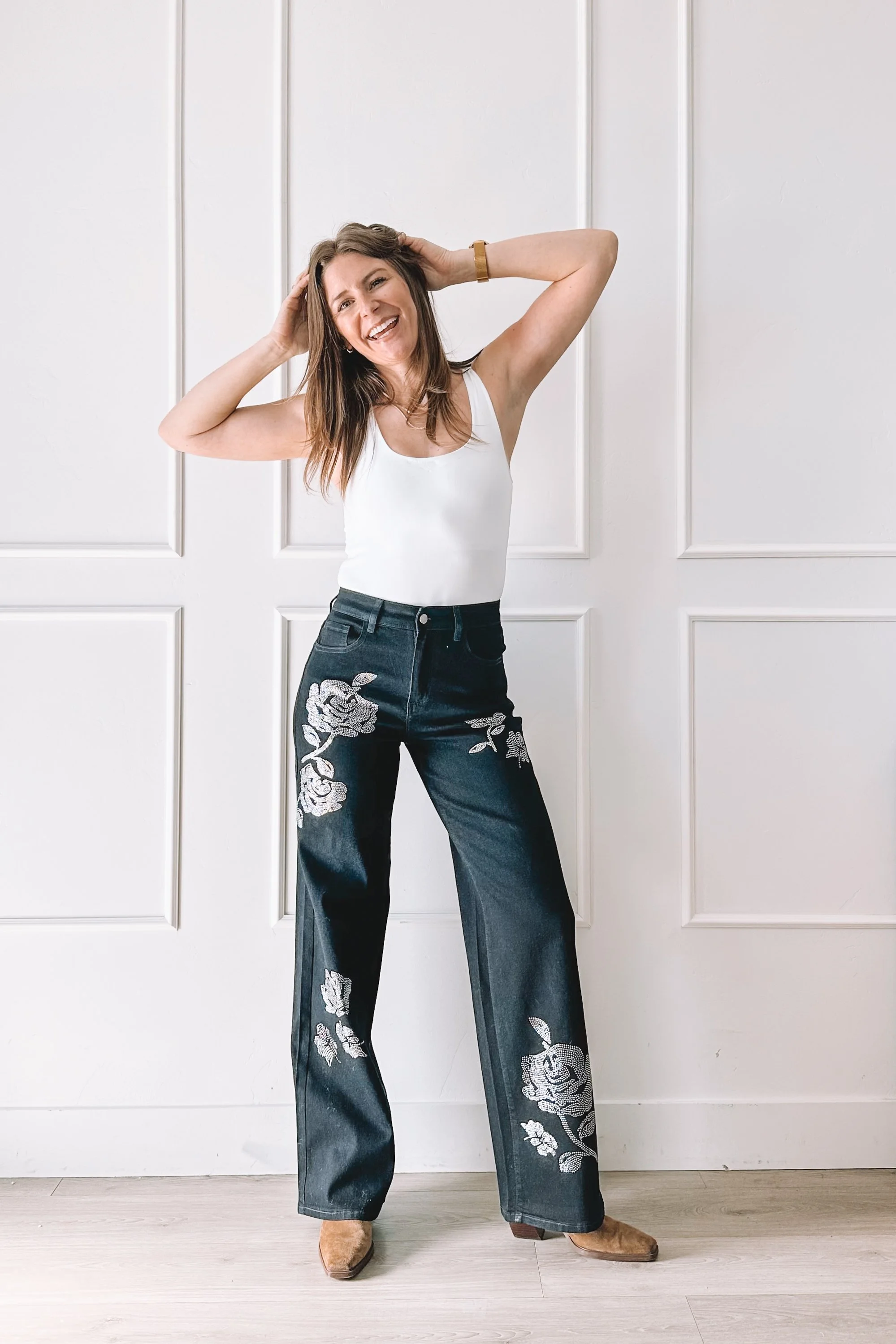 dark blue floral embellished jeans outfit