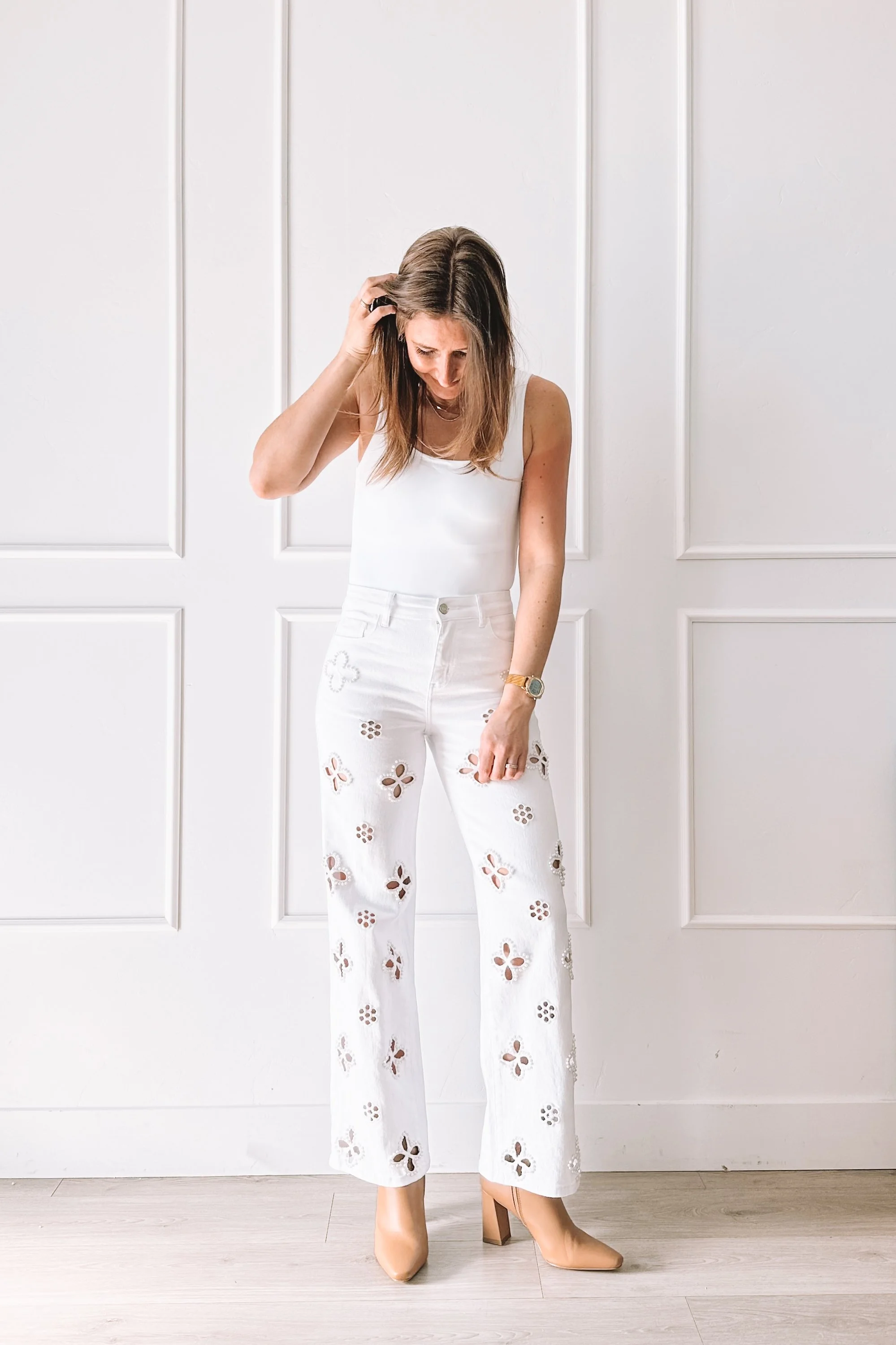 white cutout floral jeans outfit