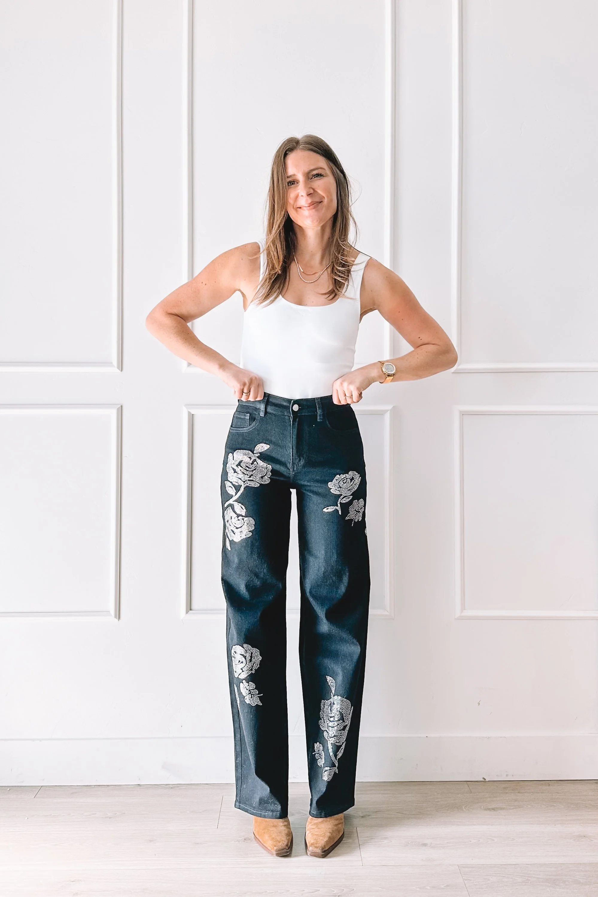 dark blue floral embellished jeans outfit