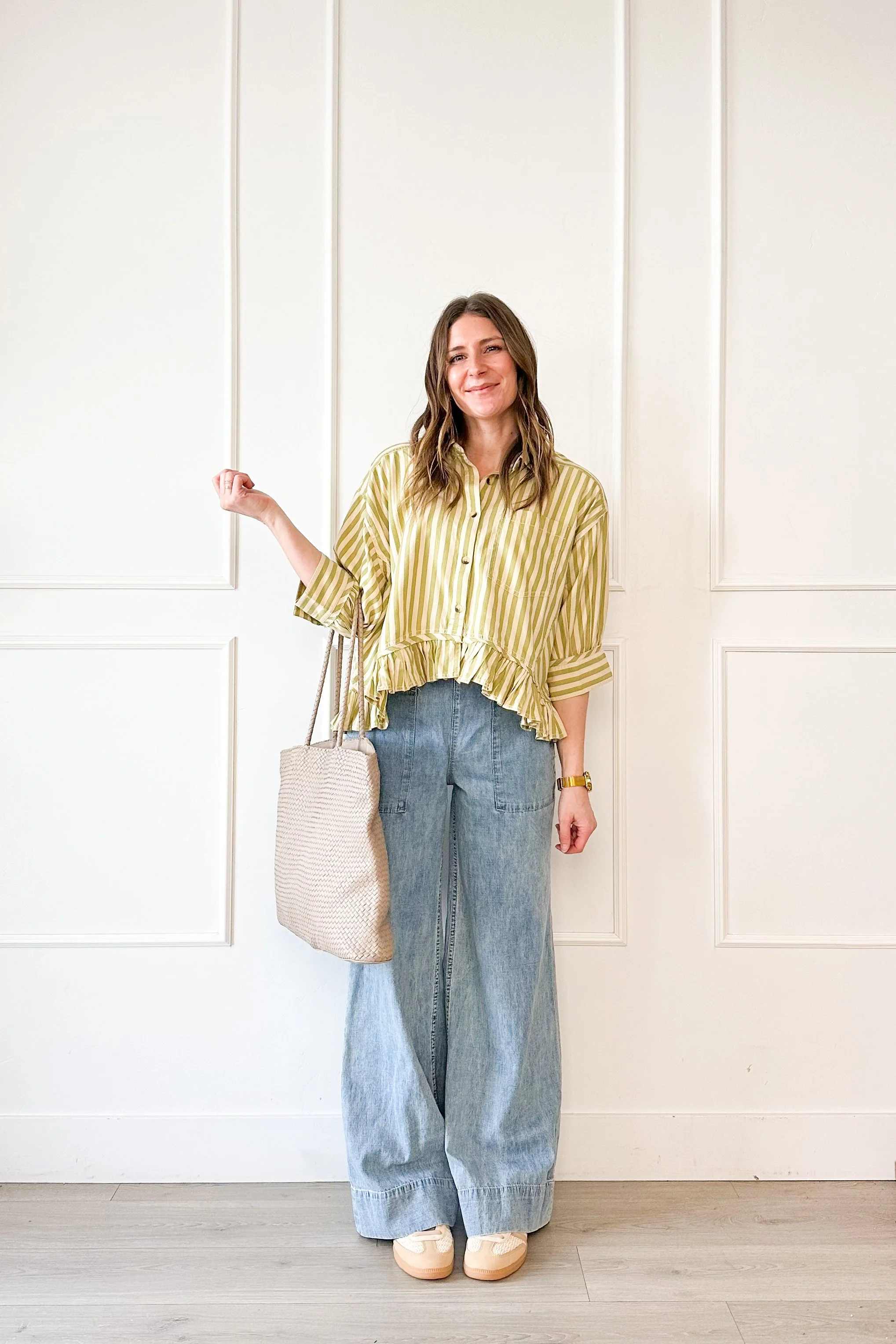 Everyday Outfit Wide Leg Jeans Relaxed Button Down
