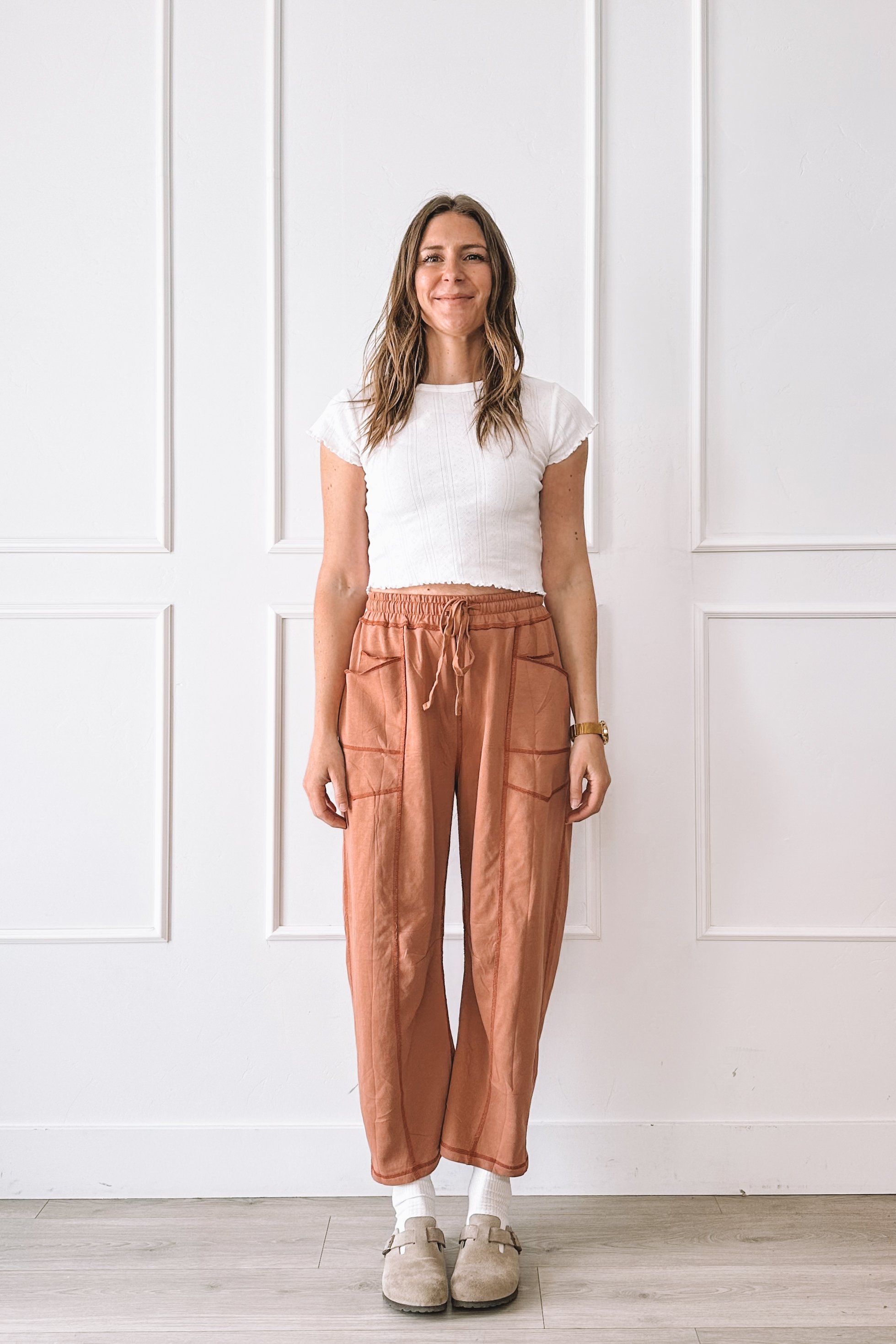 Rust Elastic Waist Pants Casual Outfit