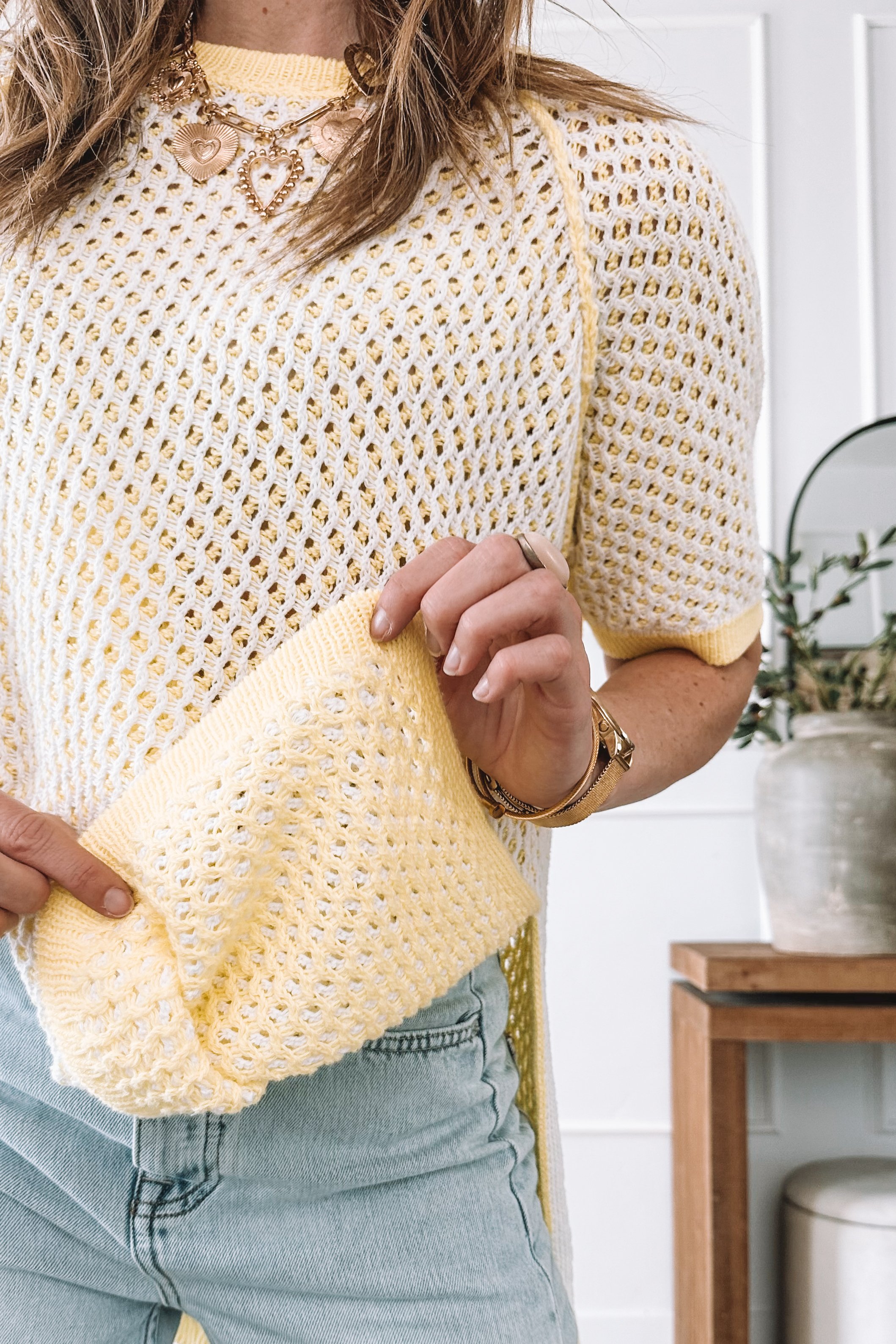 Oversized Top and Relaxed Jeans Outfit