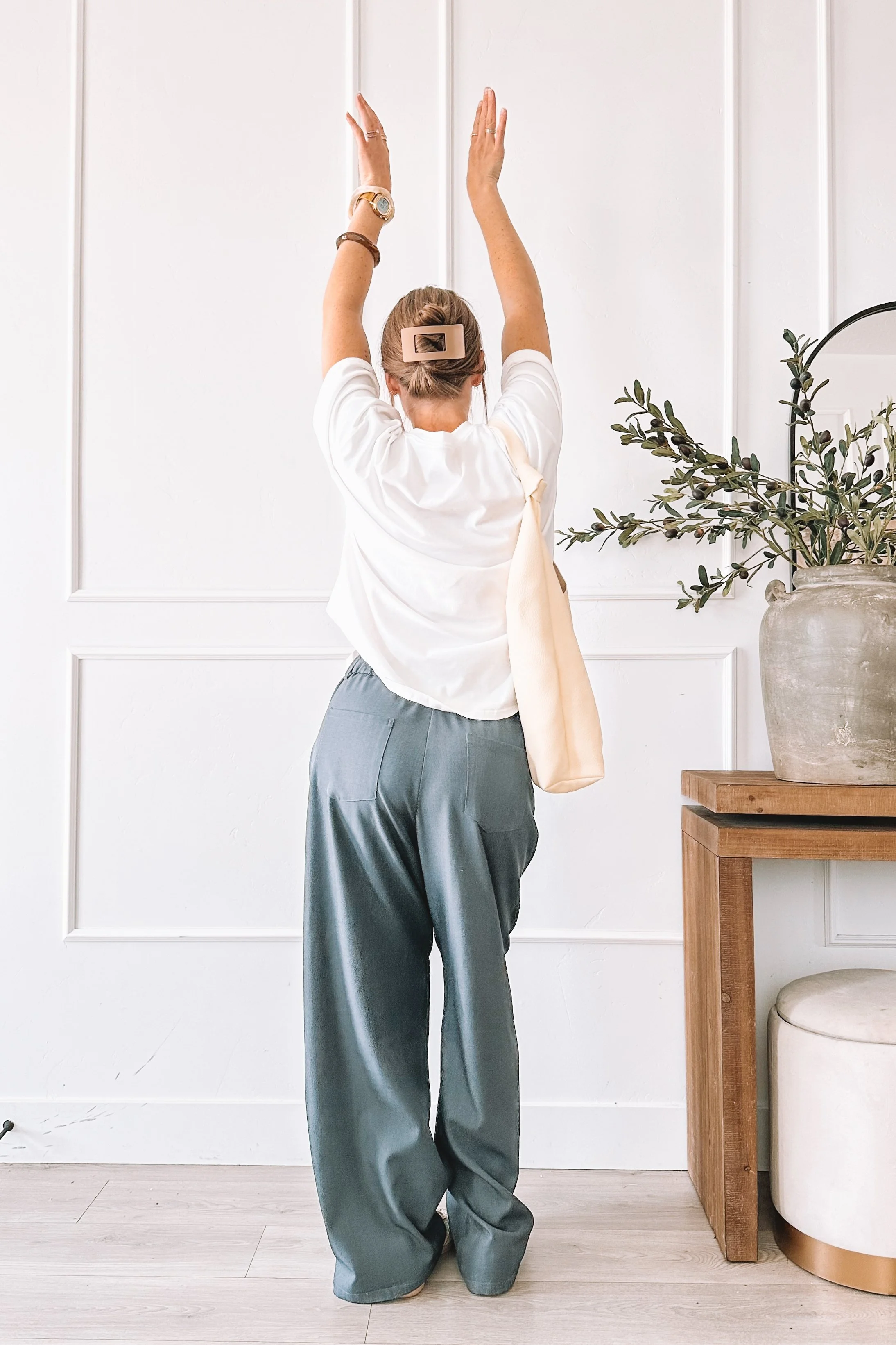 Homeschooling Mom Outfit Ideas Graphic Tee and Wide Leg Pants 2026