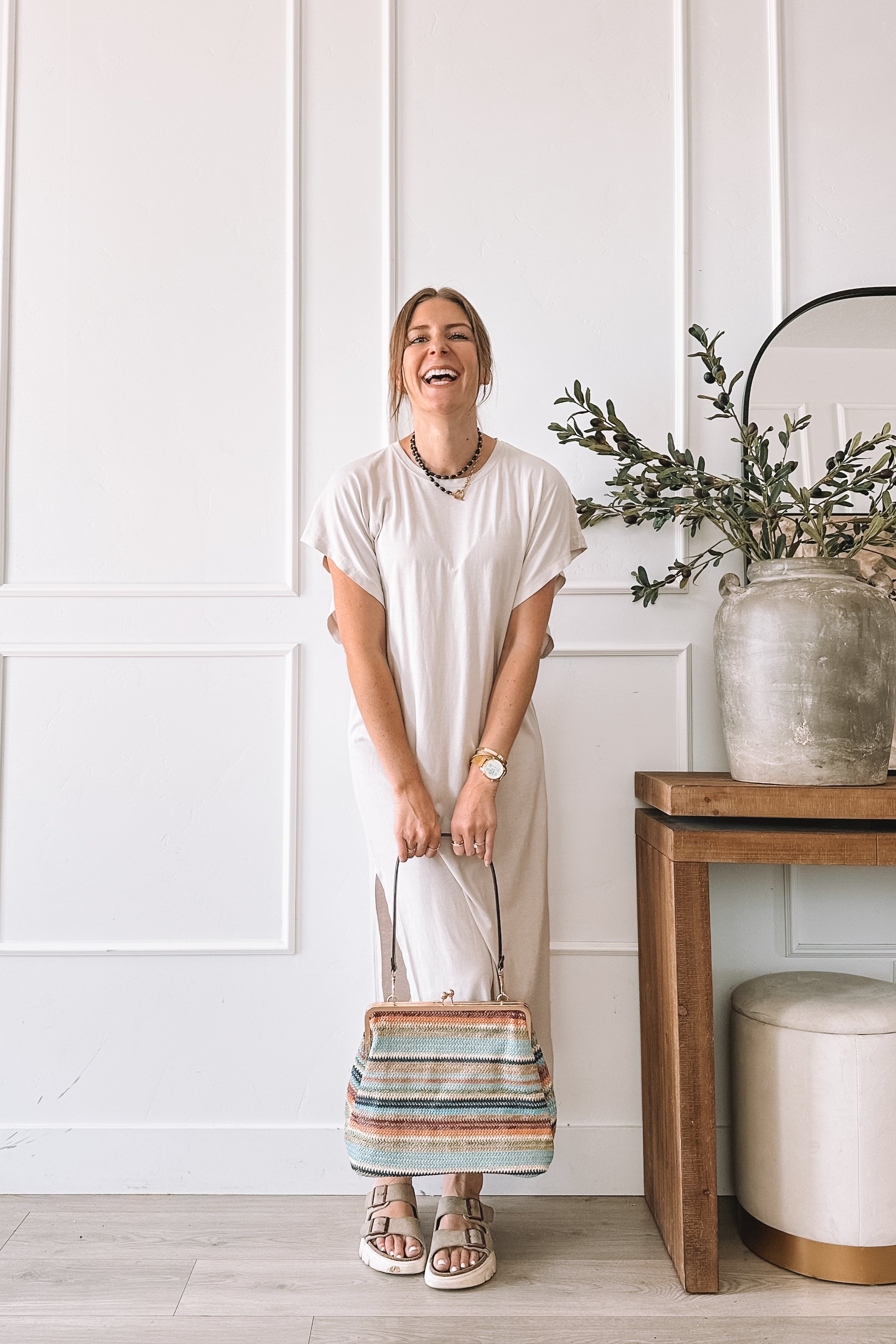 Casual Midi Dress Outfit With Striped Bag