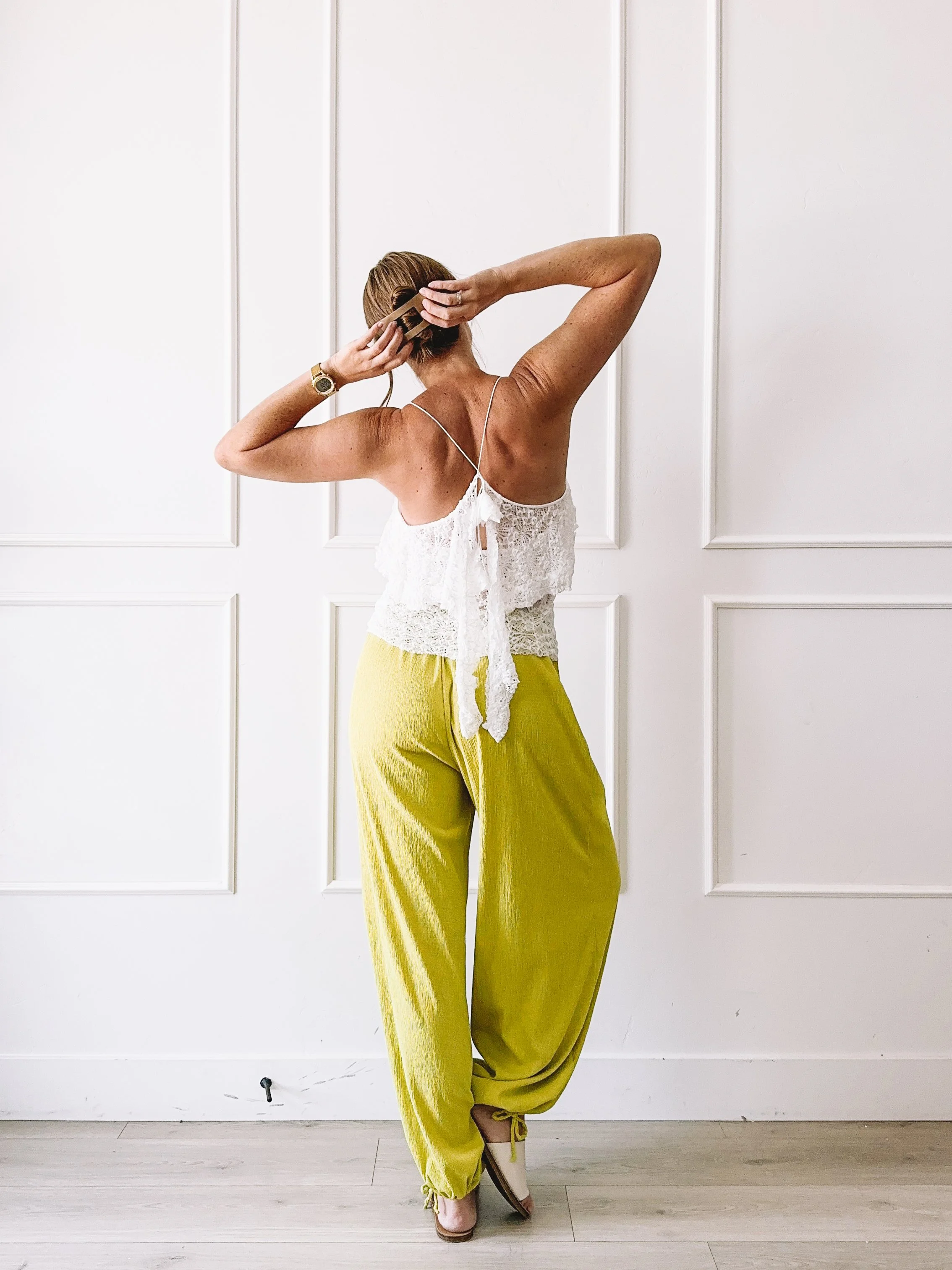 Comfortable Balloon Pants Outfit Idea for Summer