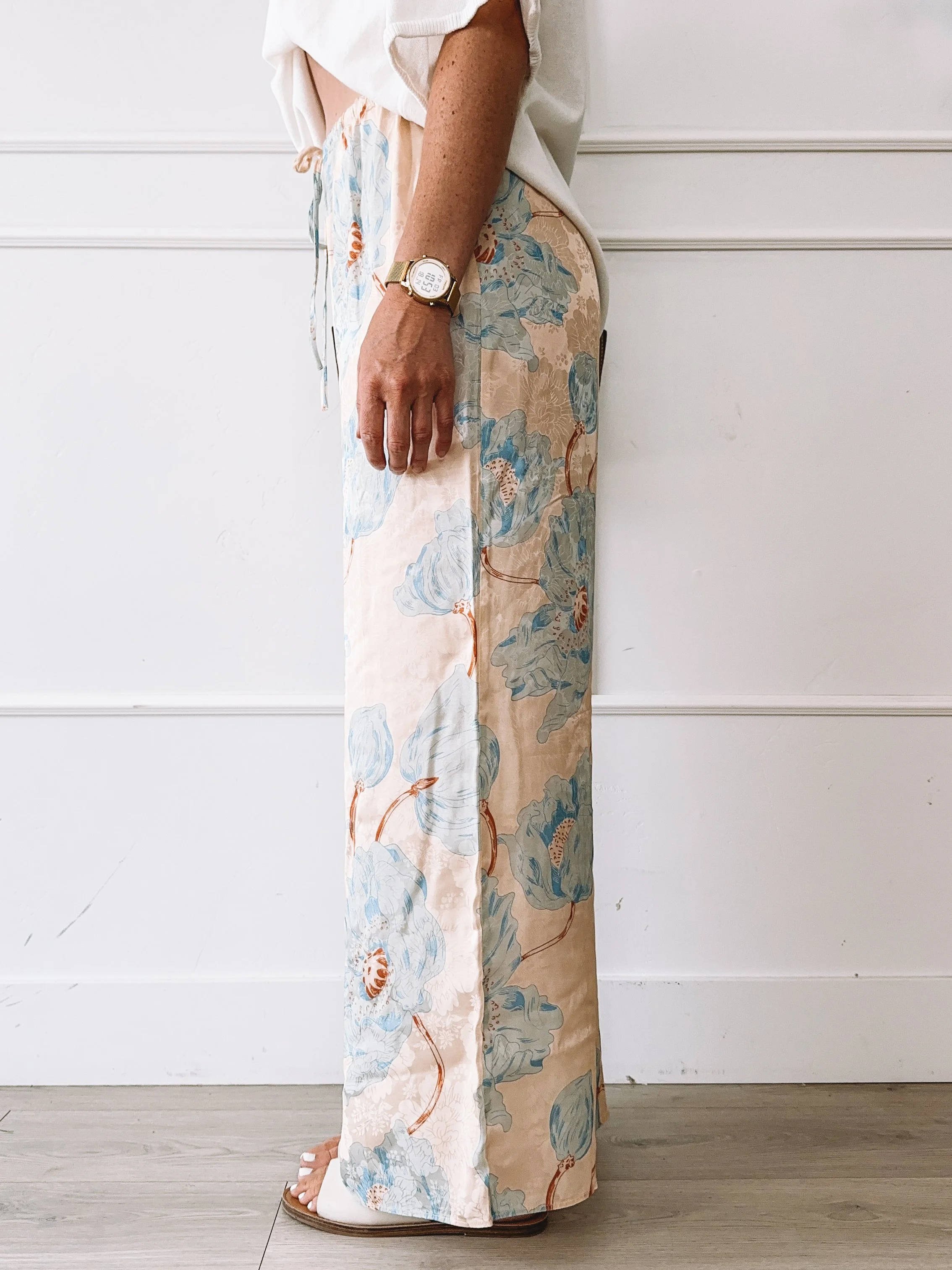 Floral wide leg pants outfit with oversized white tee for summer