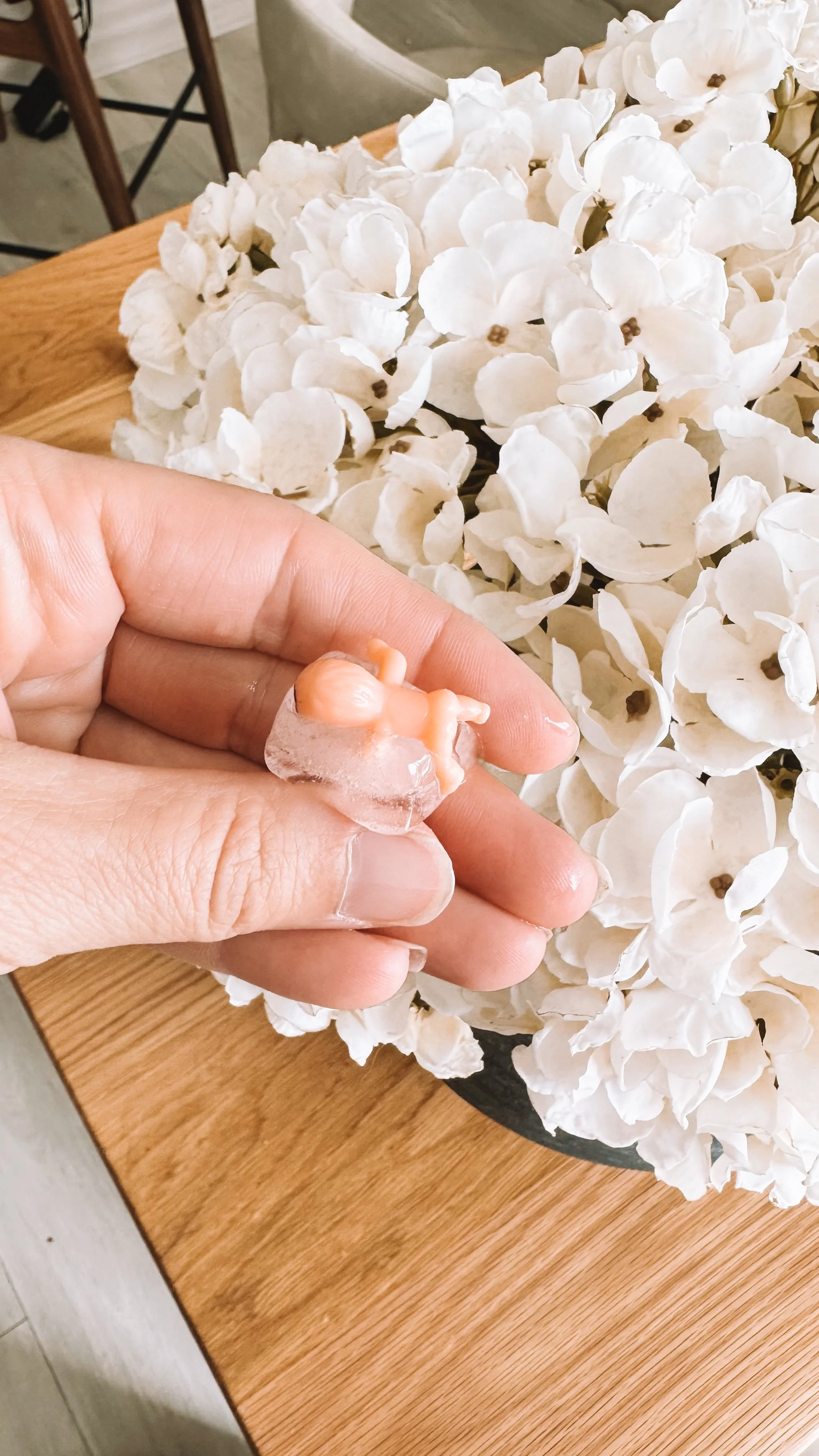 5 Cheap, Quick and Easy Baby Shower Games (even kids can play!)