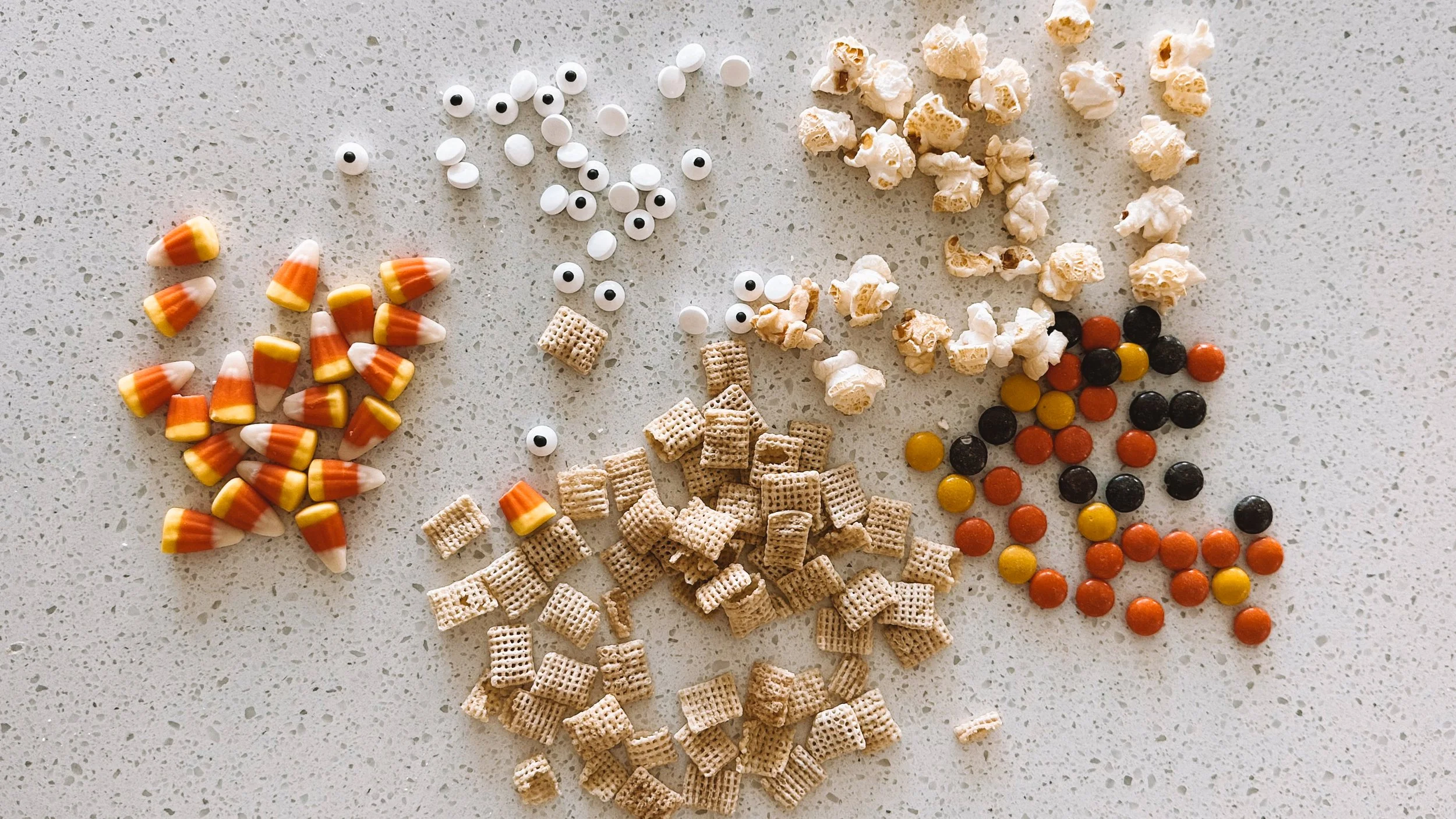 diy halloween party treats trail mix ingredients