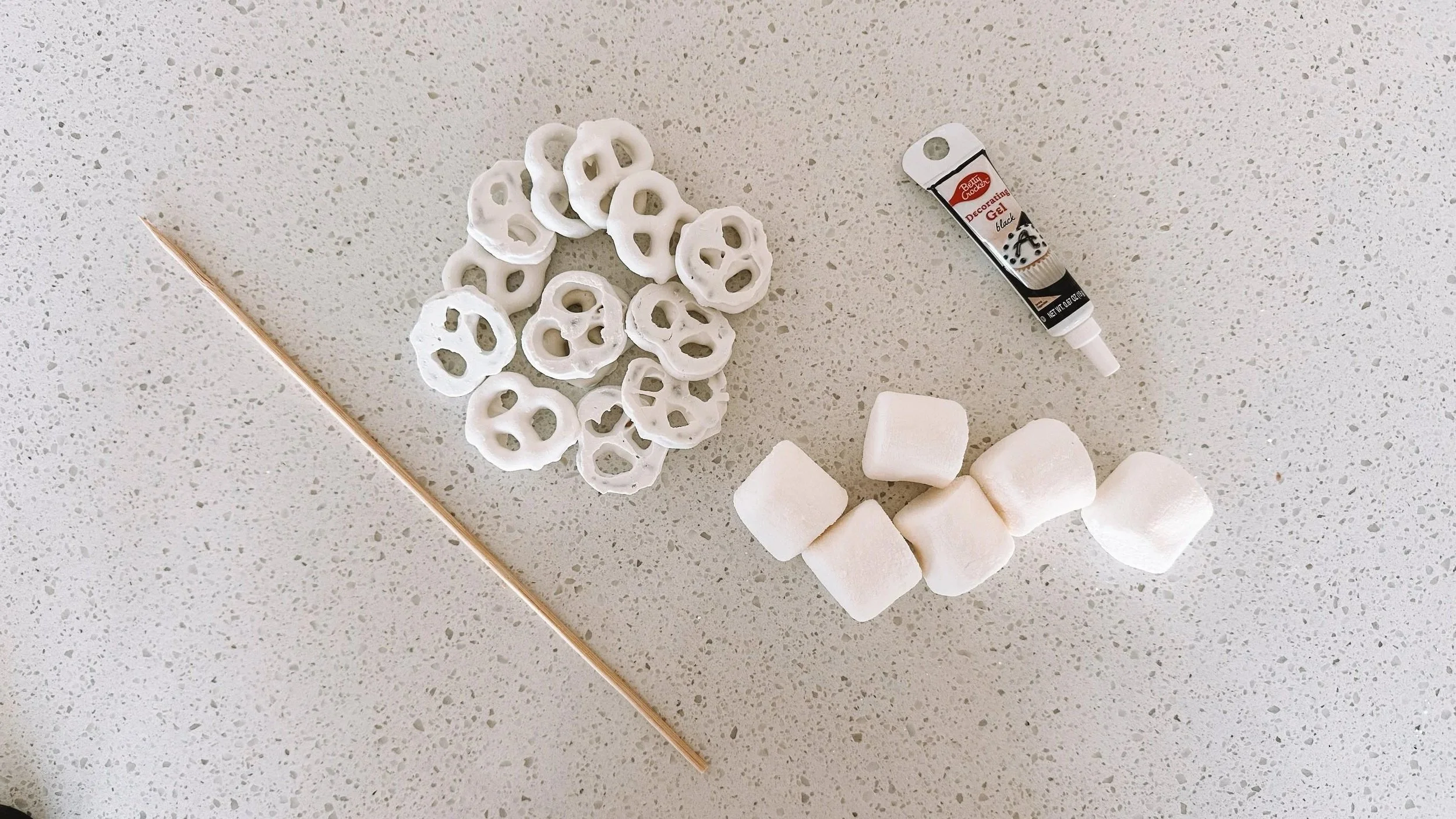 diy halloween party treats marshmallow skeleton pop ingredients