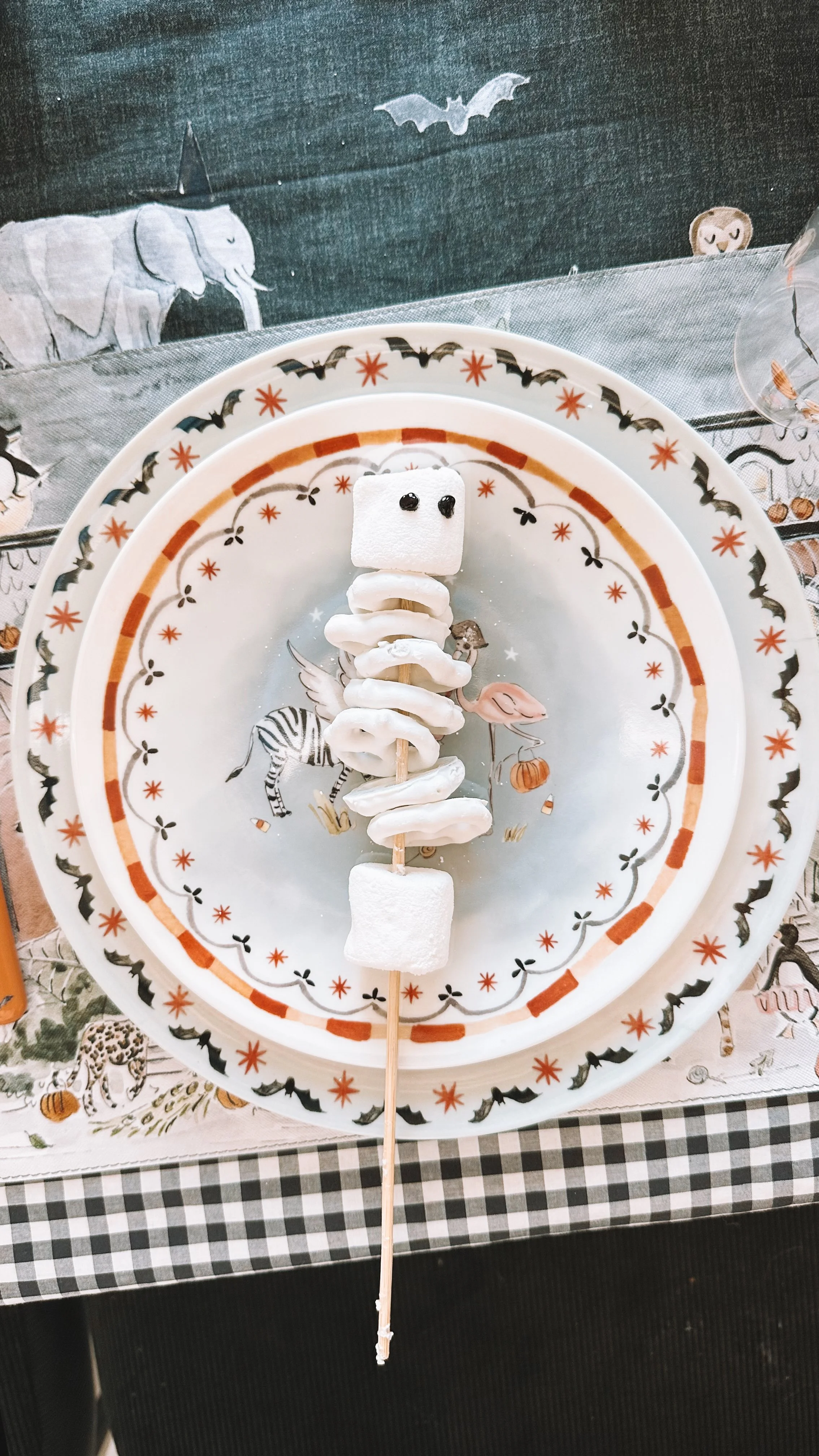 kids halloween party treat ideas - diy edible halloween treats