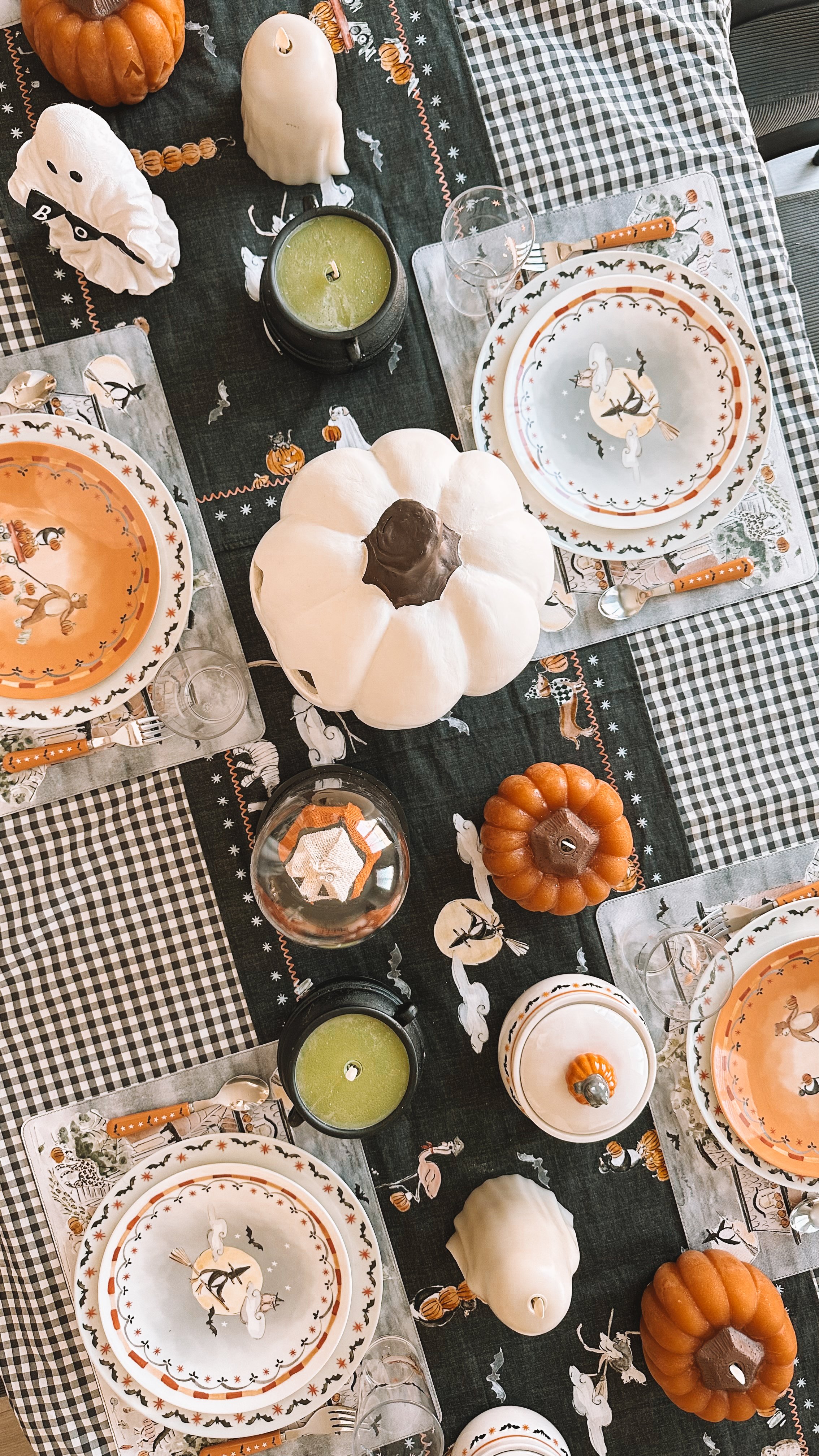 kids halloween party table set up ideas