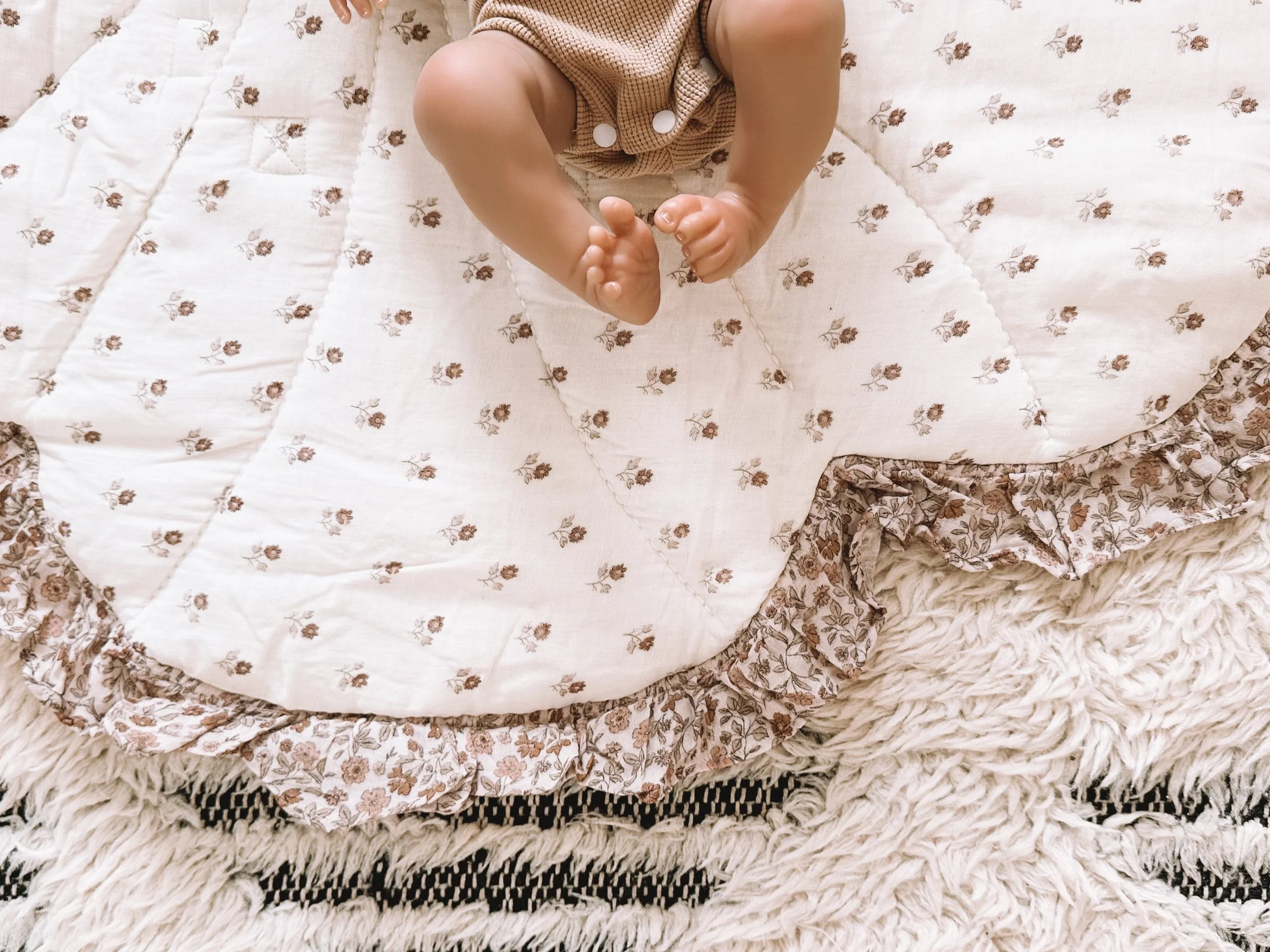Baby Registry Must Haves I Would Add if I Had a Fifth Baby - Vintage Floral Baby Play Mat