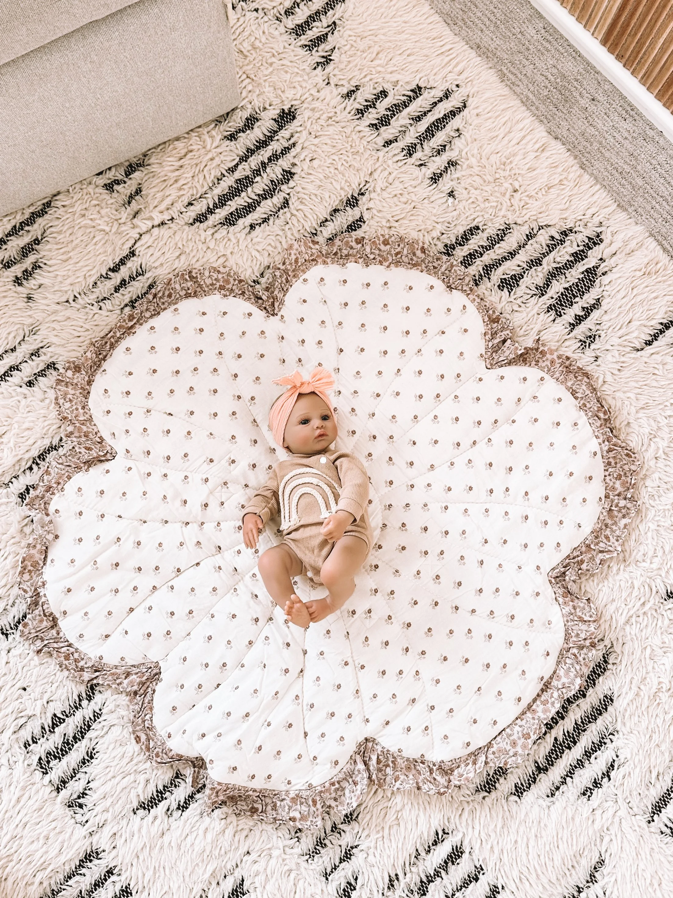 Baby Registry Must Haves I Would Add if I Had a Fifth Baby - Vintage Floral Baby Play Mat
