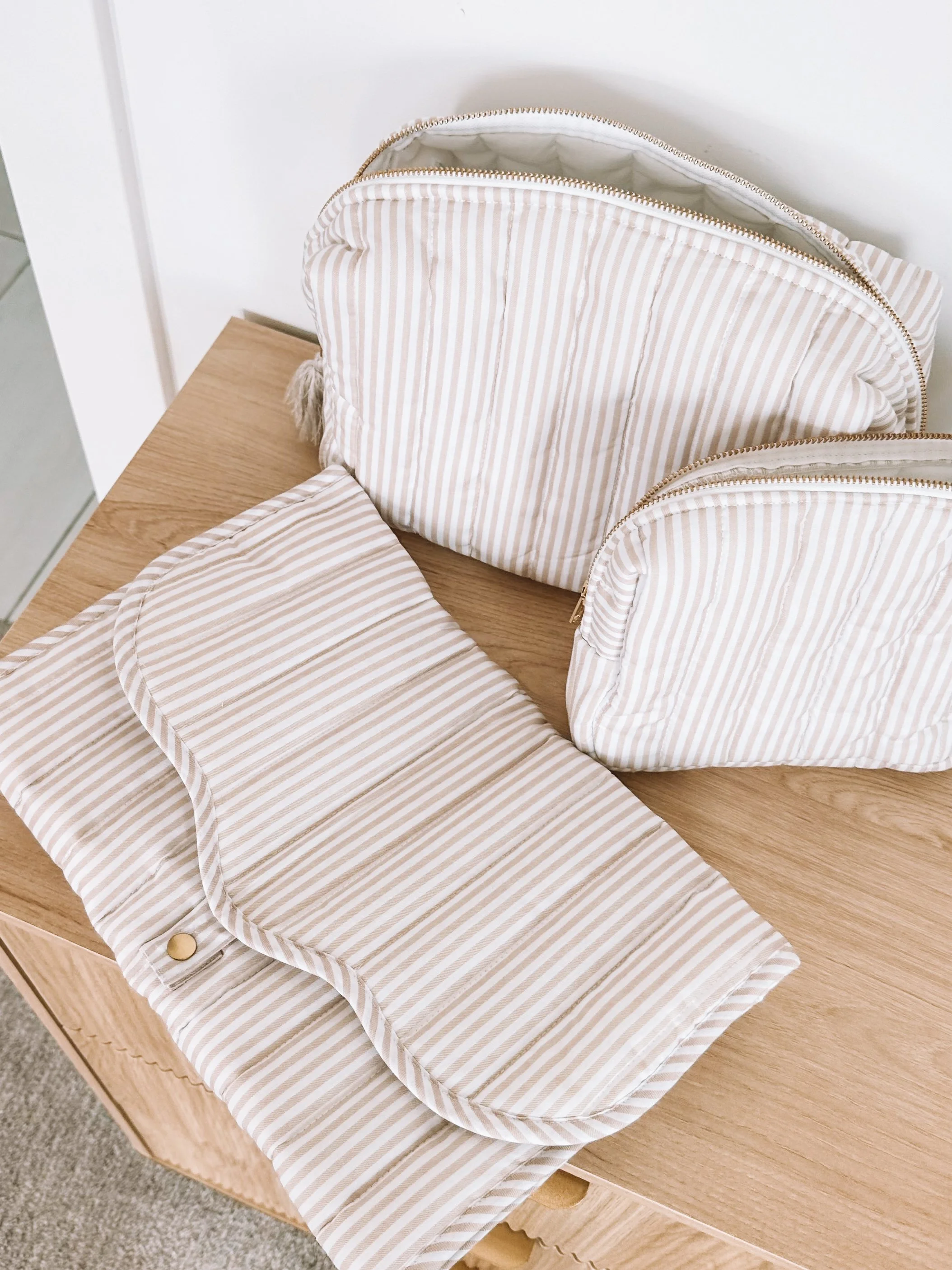 Baby Registry Must Haves I Would Add if I Had a Fifth Baby - Portable Changing Mat with Case