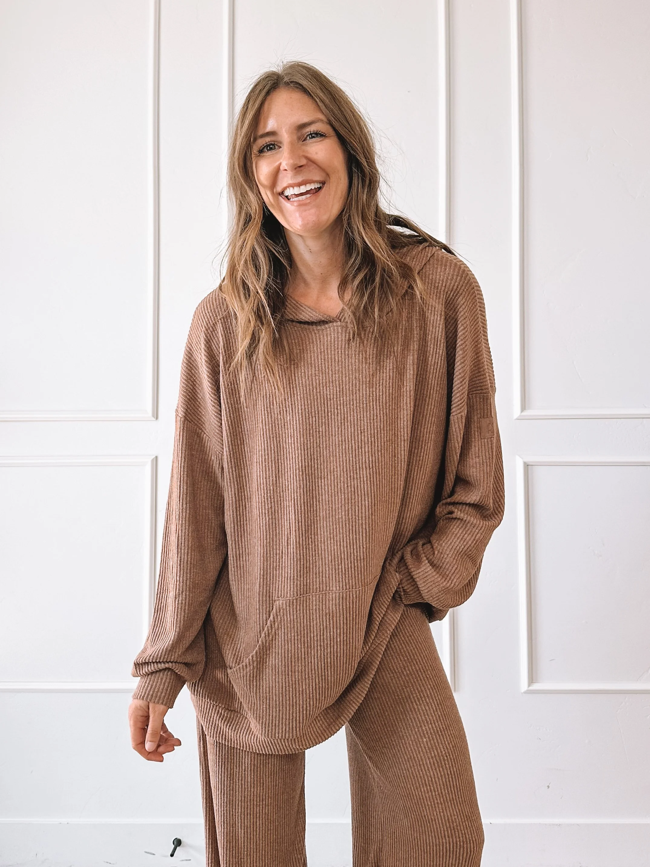 Ribbed Lounge Set With Leopard Sneakers