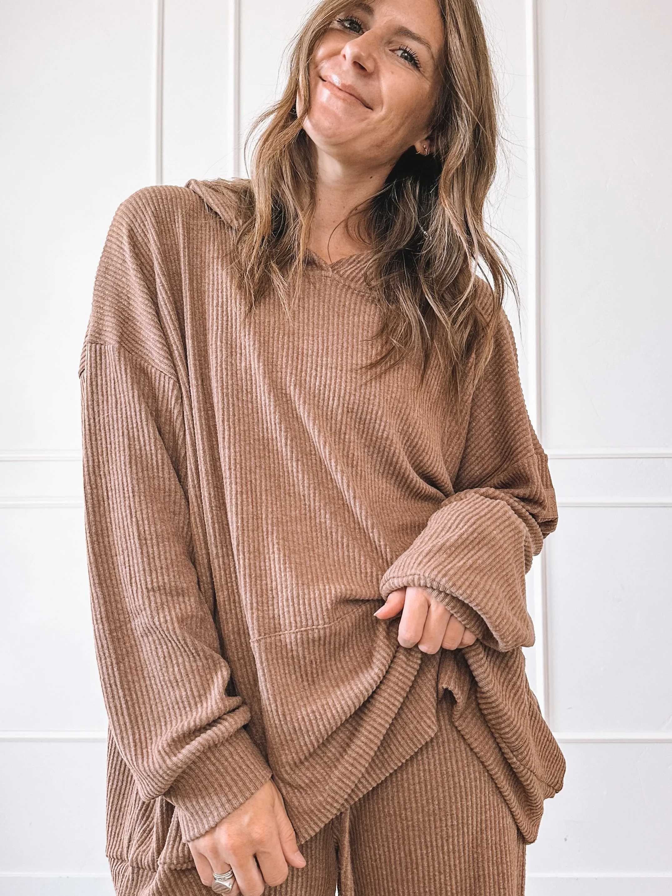 Ribbed Lounge Set With Leopard Sneakers