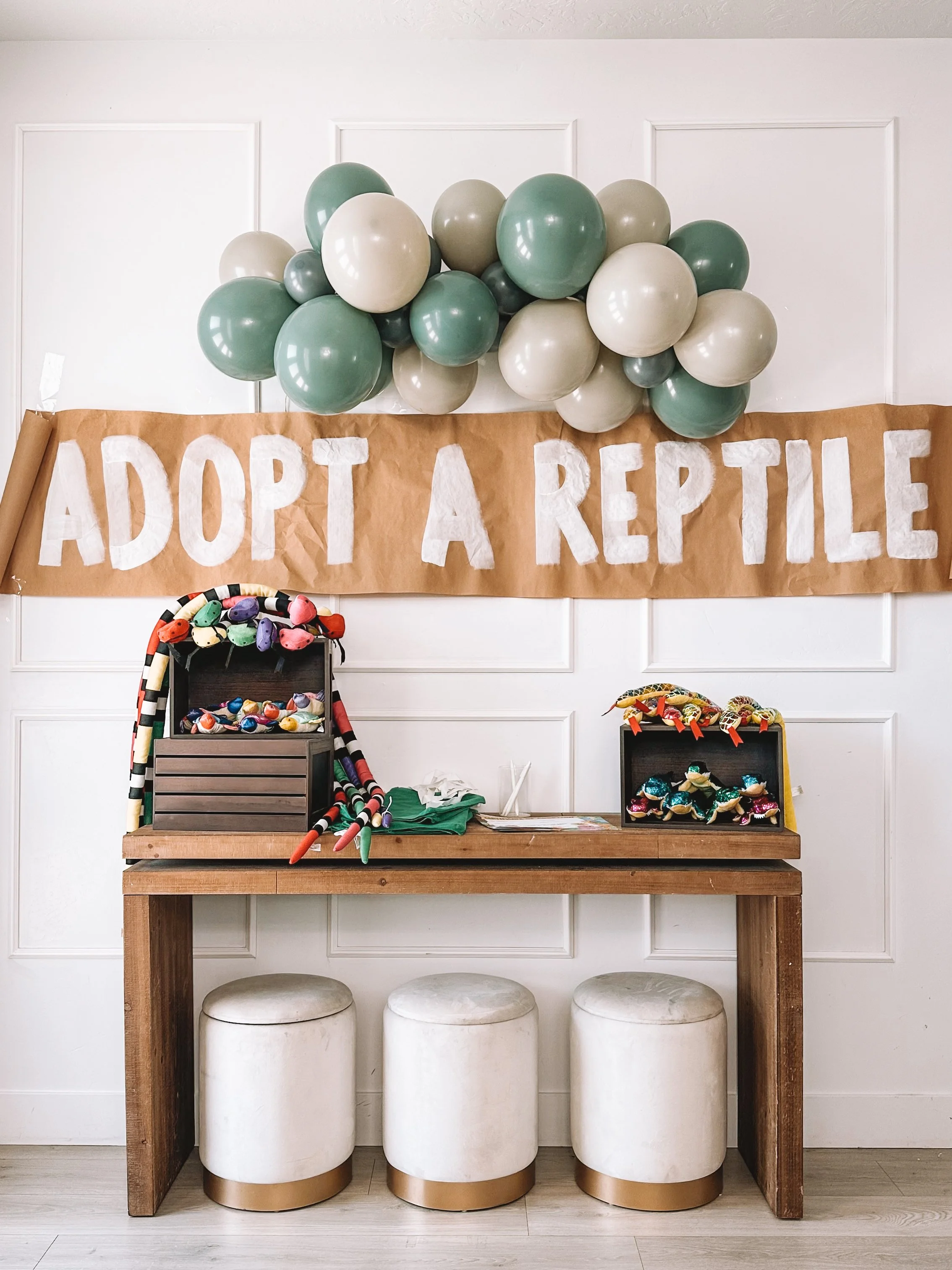 Adopt A Reptile Party Favor Station