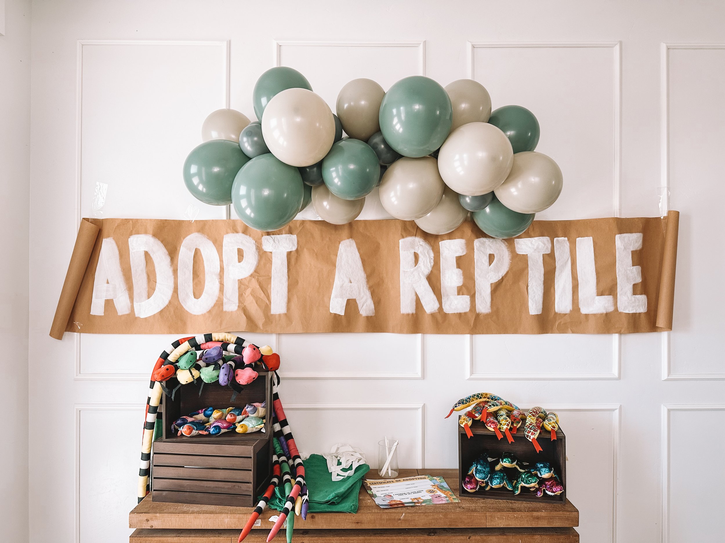 Adopt A Reptile Party Favor Station
