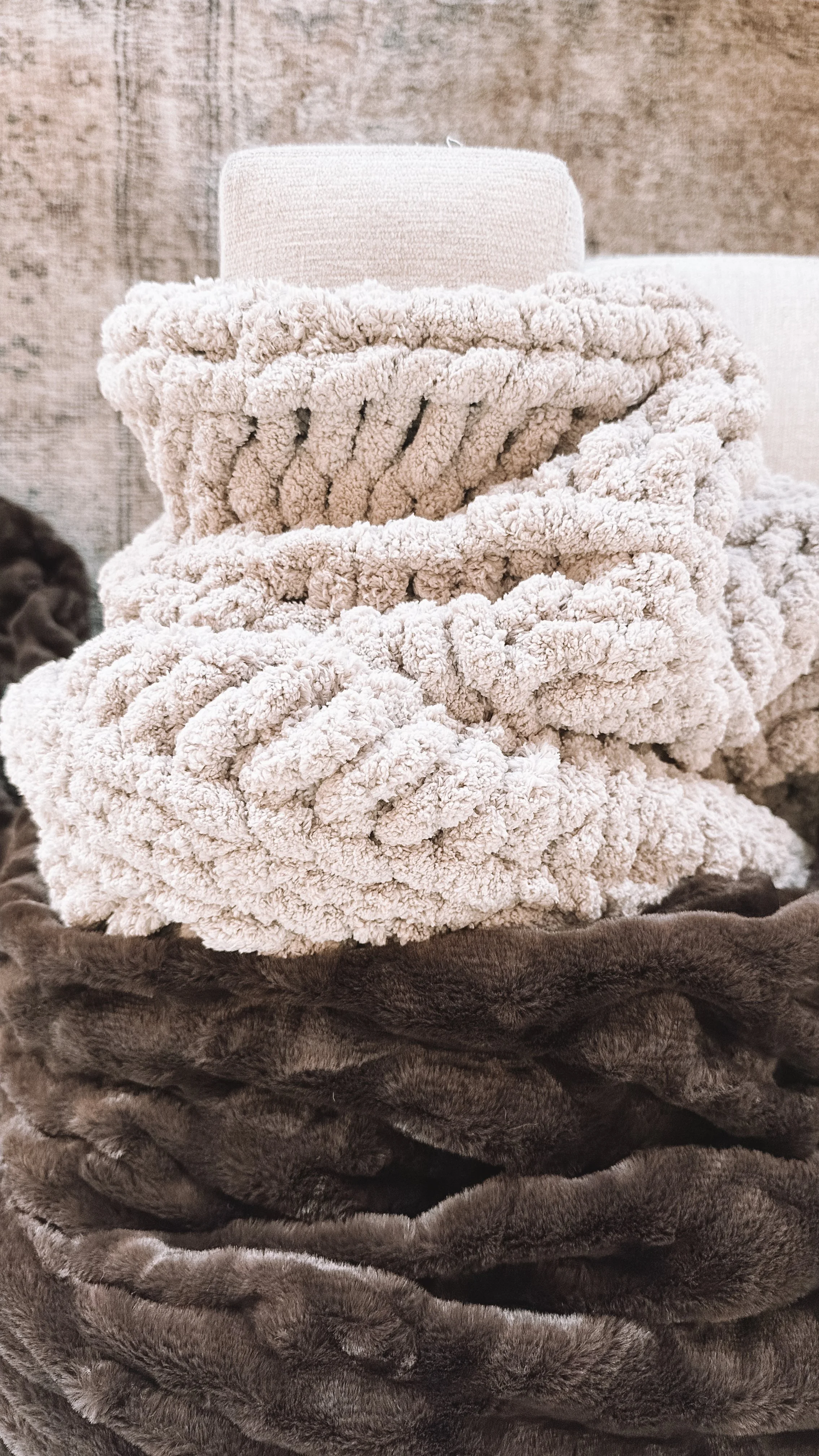 Chunky Knit Throw Blanket For Fall