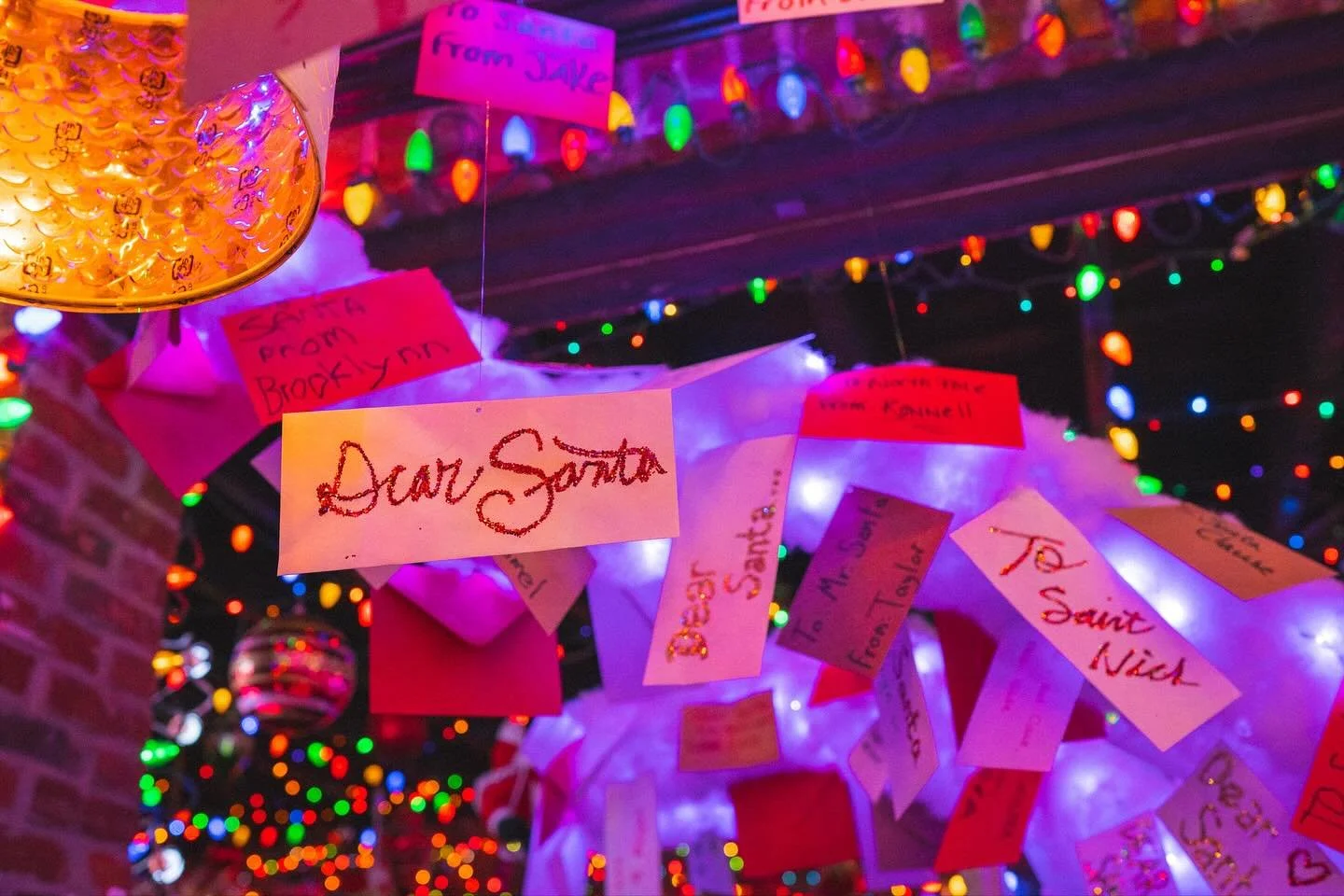 LIT reservations are going FAST 🔥

Click the link in our bio to reserve your experience, reservations will run out!

#stlpopup #christmas #stlfood