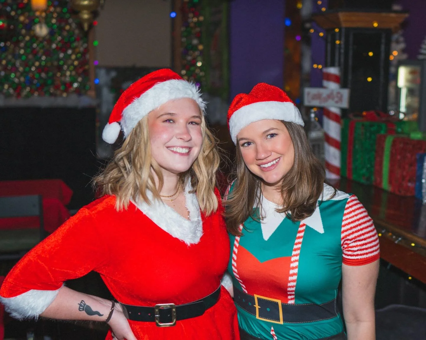 We have minimal LIT popup reservations remaining this season, click the link in our bio to book your Christmas experience with themed drinks and plates!

Don&rsquo;t forget to wear something cute 🥰🎅 

#christmaspopup #stlpopup #soulard