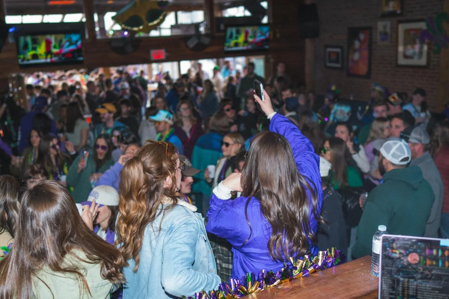 Save $20 on Mardi Gras tickets with our party pack bundles of 4 tickets! 🎭 

Ticket link in our bio☝️

The countdown has begun, lock in your all inclusive experience before we sell out!

Email events@mollysinsoulard.com with any questions!

#stlmard