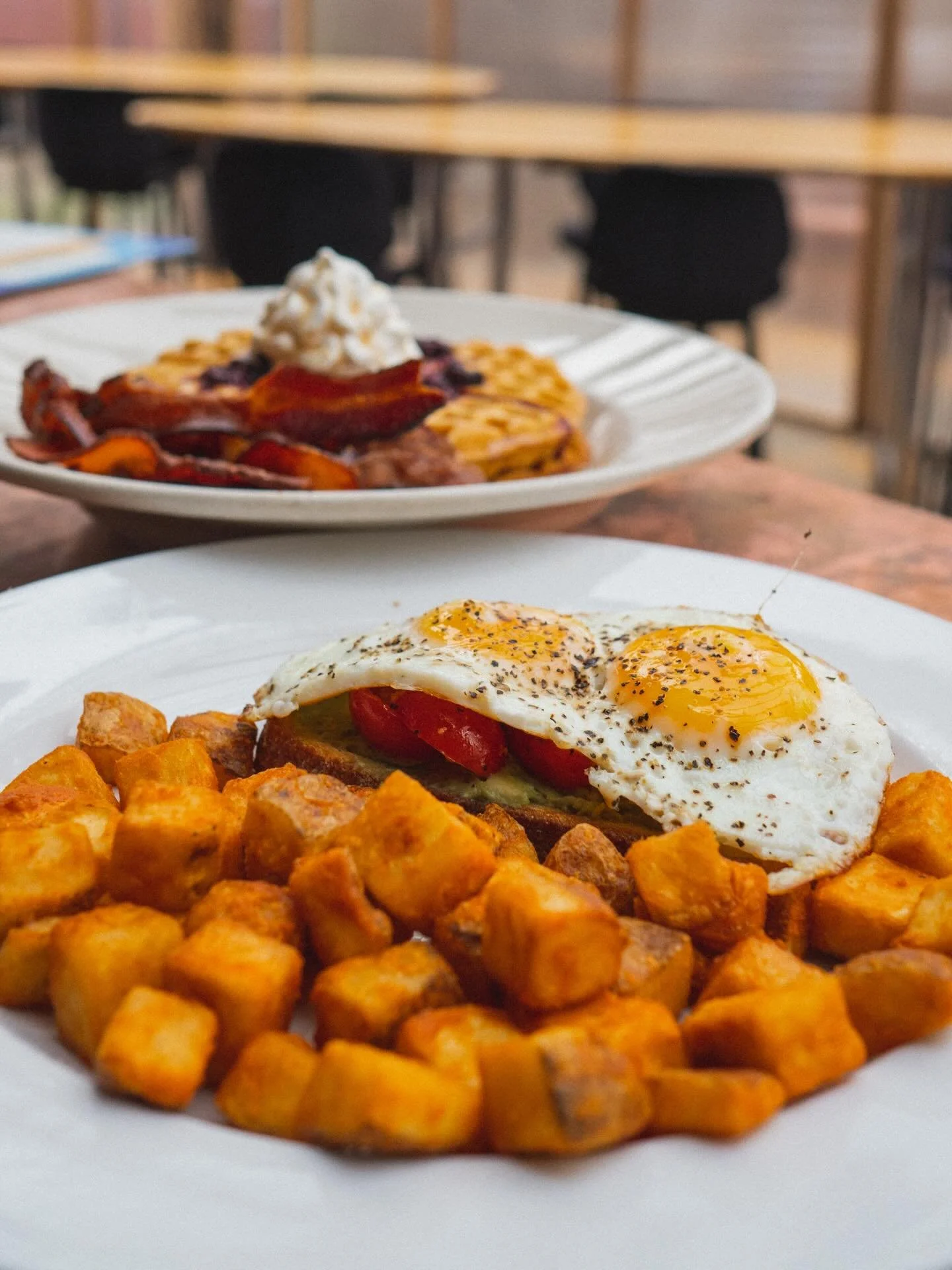 Sunday brunch is calling your name 🍳 

We&rsquo;ve got all your favorite brunch fixings, book a reservation in our bio!

Brunch served 10am-3pm every Saturday and Sunday!

Ride our shuttle tomorrow to the Cards Game 1 hr before start time! 🚌 

#stl