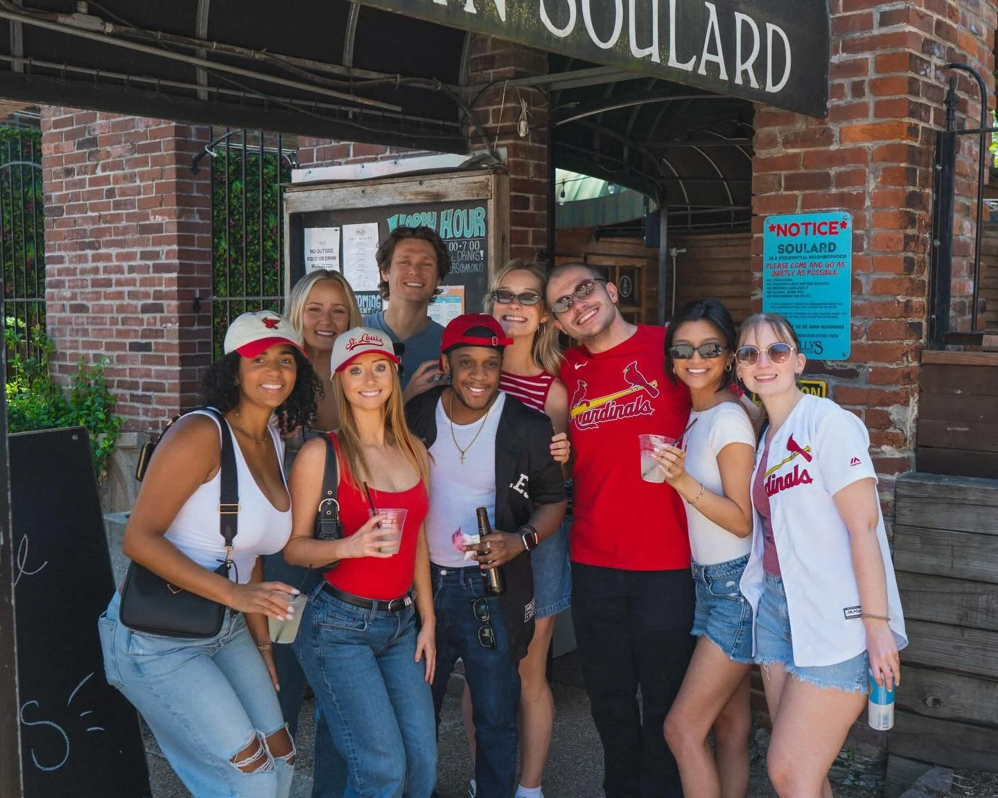 Ride our shuttle ALL WEEKEND to the Cardinal&rsquo;s games! ⚾️

Complimentary shuttle starts 1 hr before game start!

Make a dining reservation in our bio!

#stlshuttle #cardinalsgames #stlevents