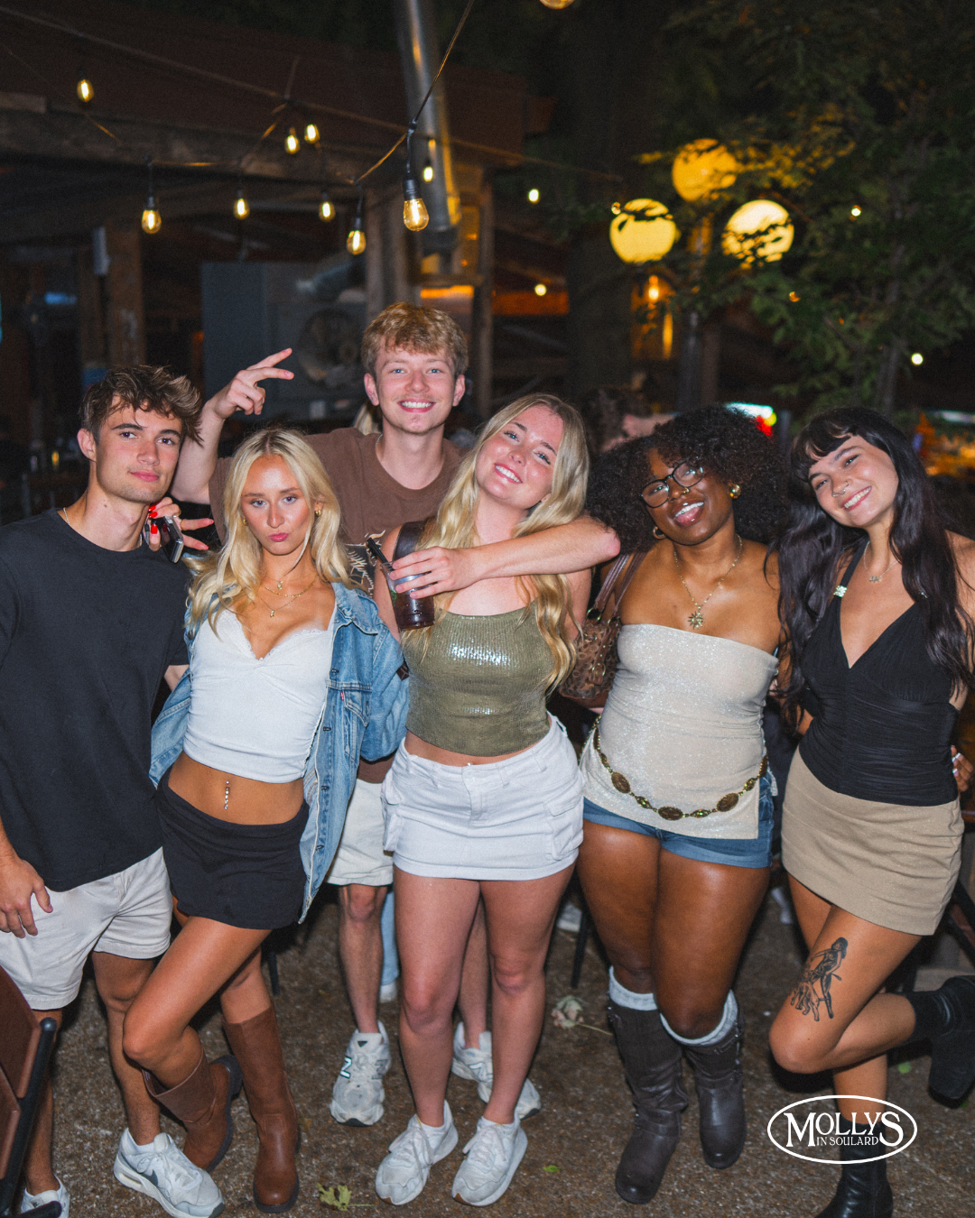 College kids at Molly's in Soulard