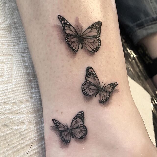 #butterfly #butterflytattoo at #bodyelectric #bodyelectrictattoo on #melroseavenue #losangeles #losangelestattoo #losangelestattooartist #tattoo #tattooartist #tattooist #tatouage #ink #inked  #picoftheday #instatattoo