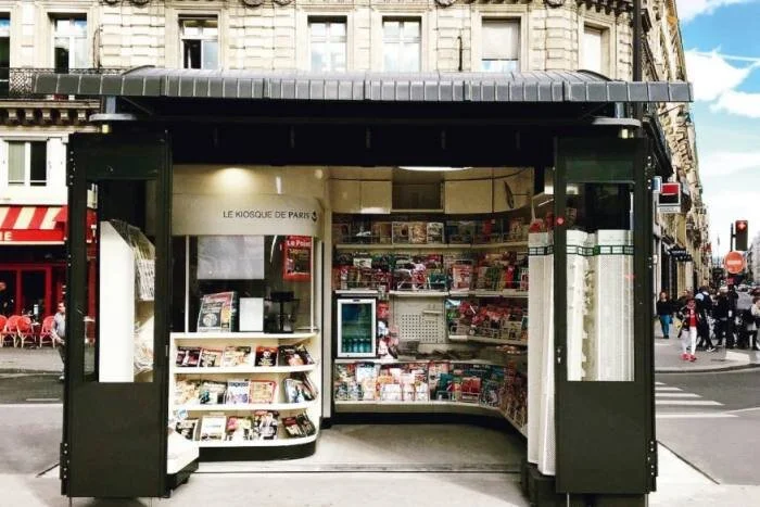 THE LOVE FOR NEWSSTANDS REMAIN THE SAME