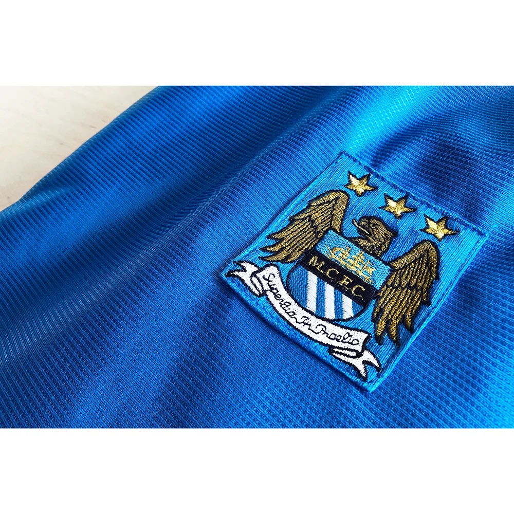 Man City_Home_99-01_close up_1_1000.jpg