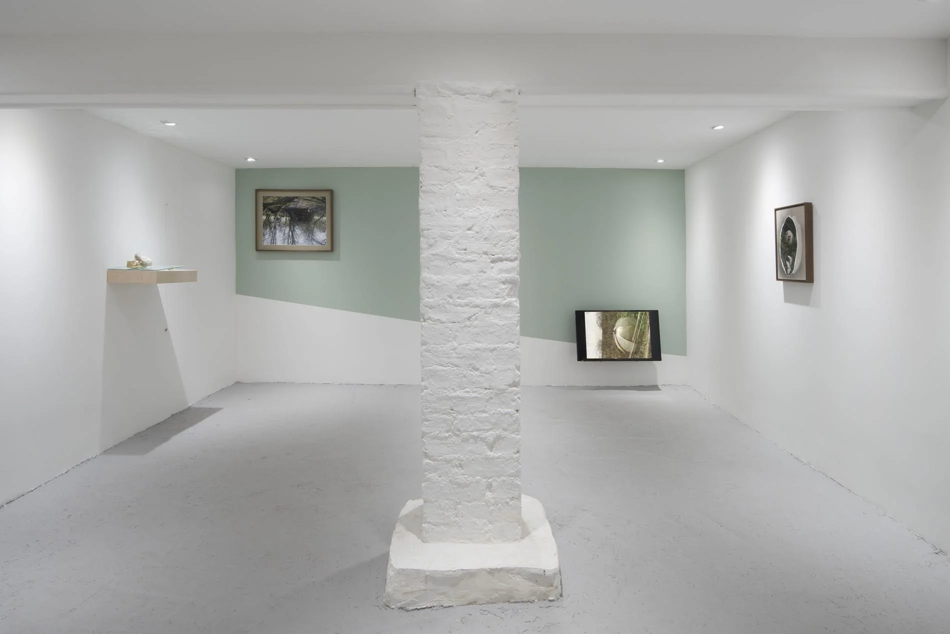 Kate McMillan - Stones for Dancing, Stones for Dying (Castor Projects)