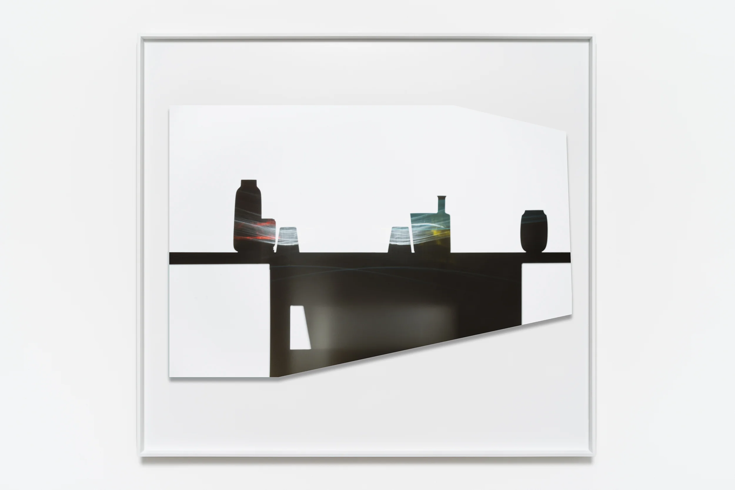 Uta Barth In the Light and Shadow of Morandi (17.12) , 2017 Face mounted, raise, shaped, Archival Pigment print in artist frame 123.8 x 134 x 4.4 cm 48 3/4 x 52 3/4 x 1 3/4 in Photo: © Uta Barth Courtesy of 1301PE